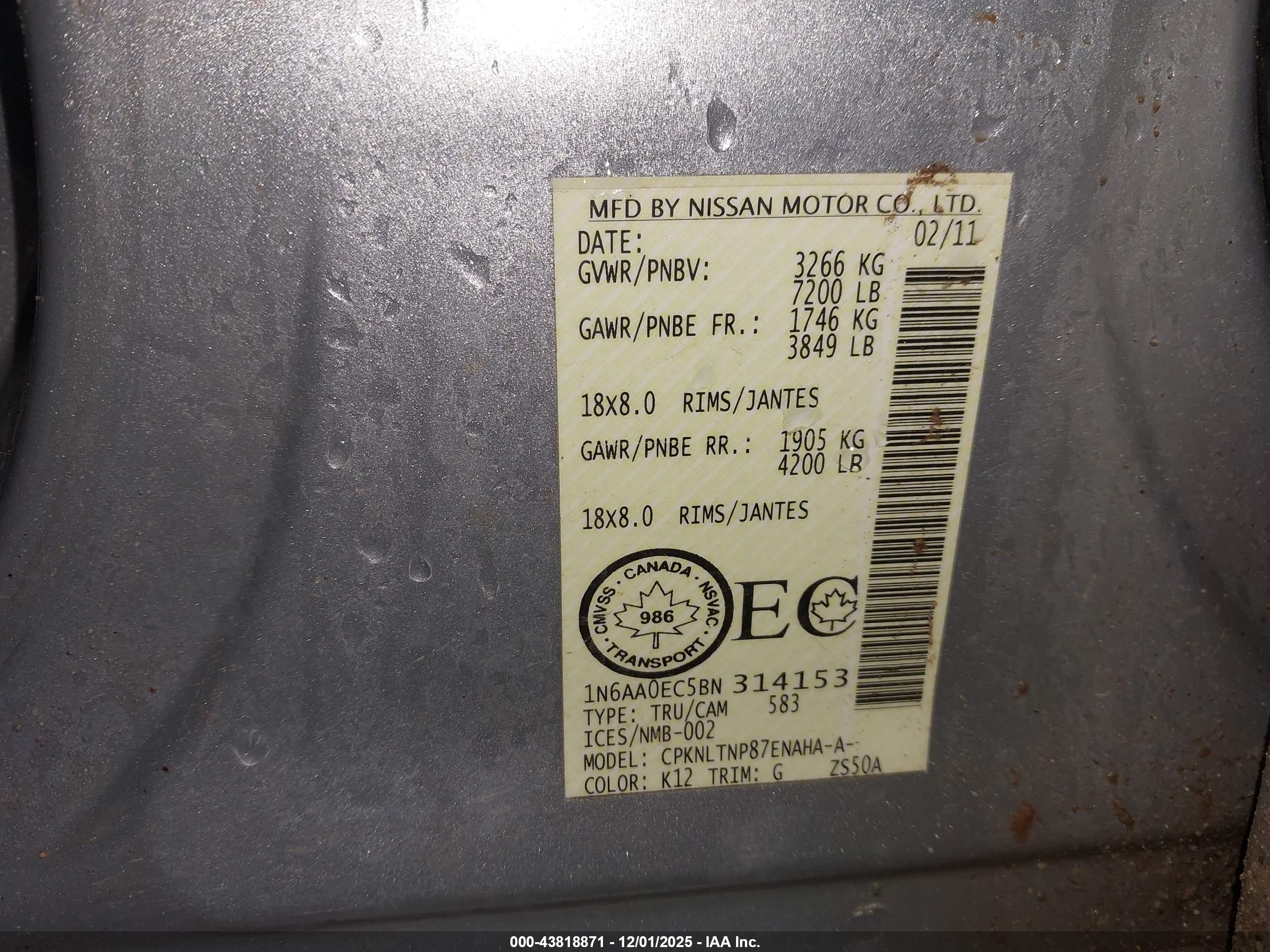 NISSAN TITAN image 9