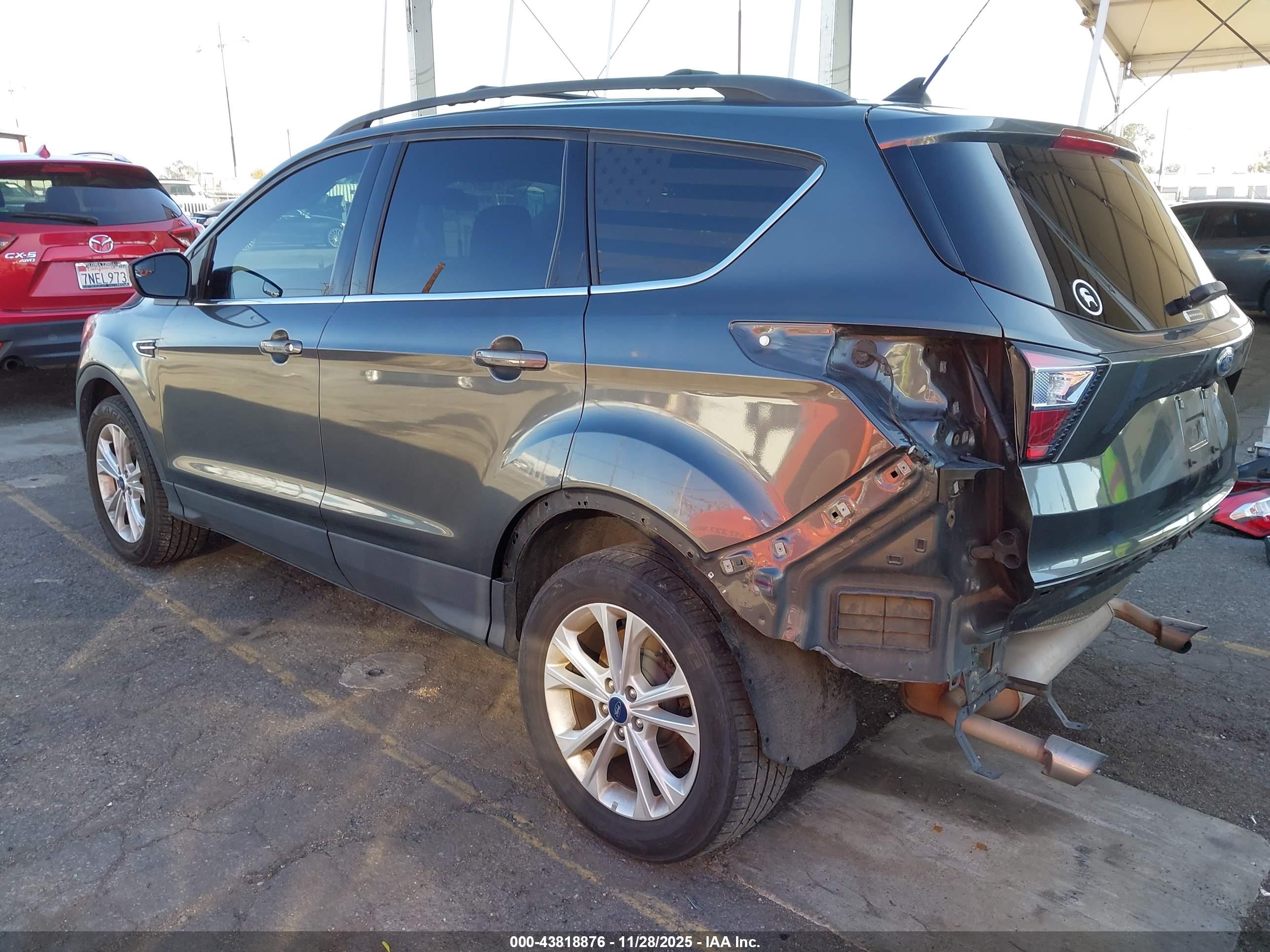 FORD ESCAPE image 3