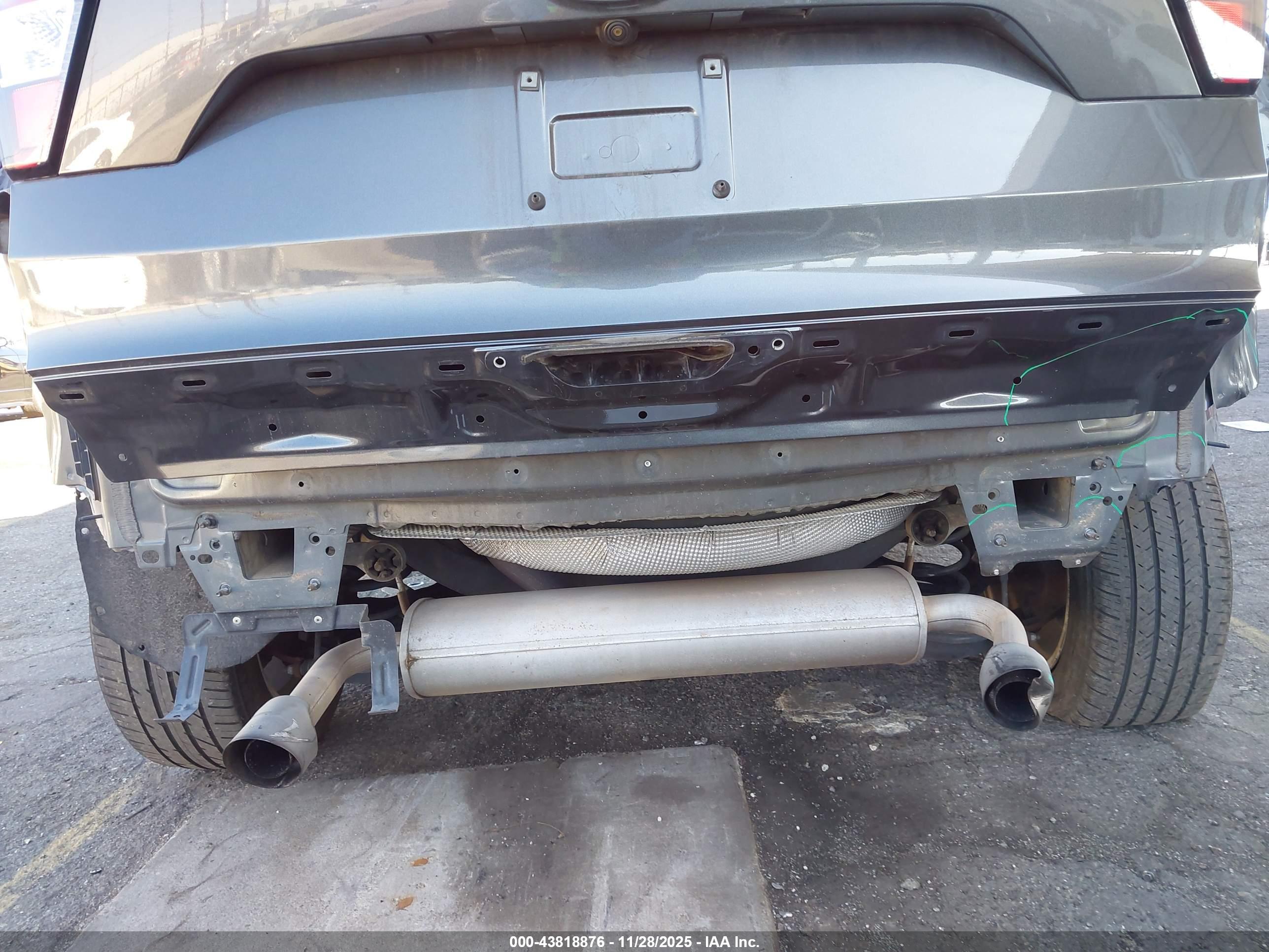 FORD ESCAPE image 6