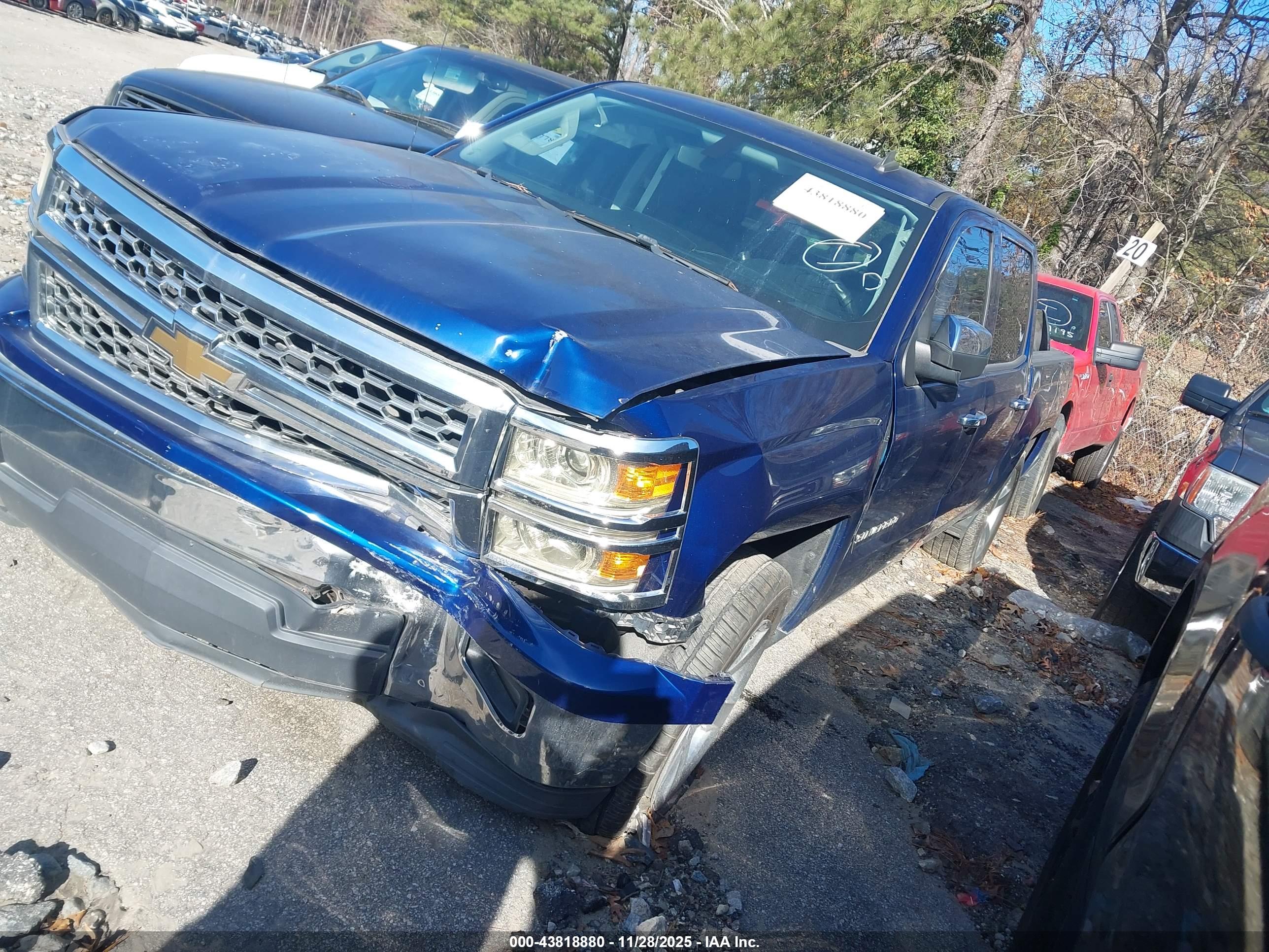 CHEVROLET SILVERADO image 2