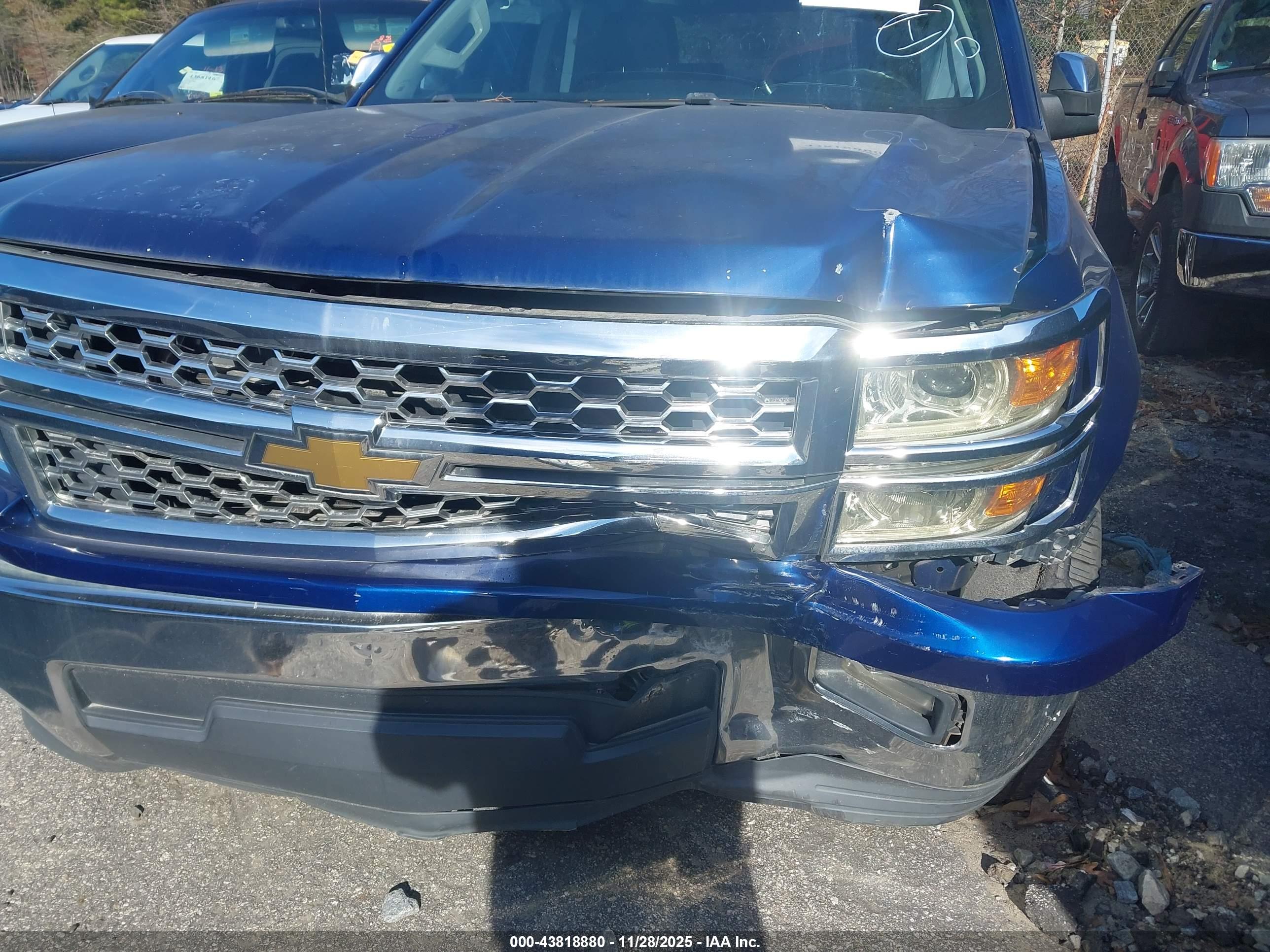 CHEVROLET SILVERADO image 6