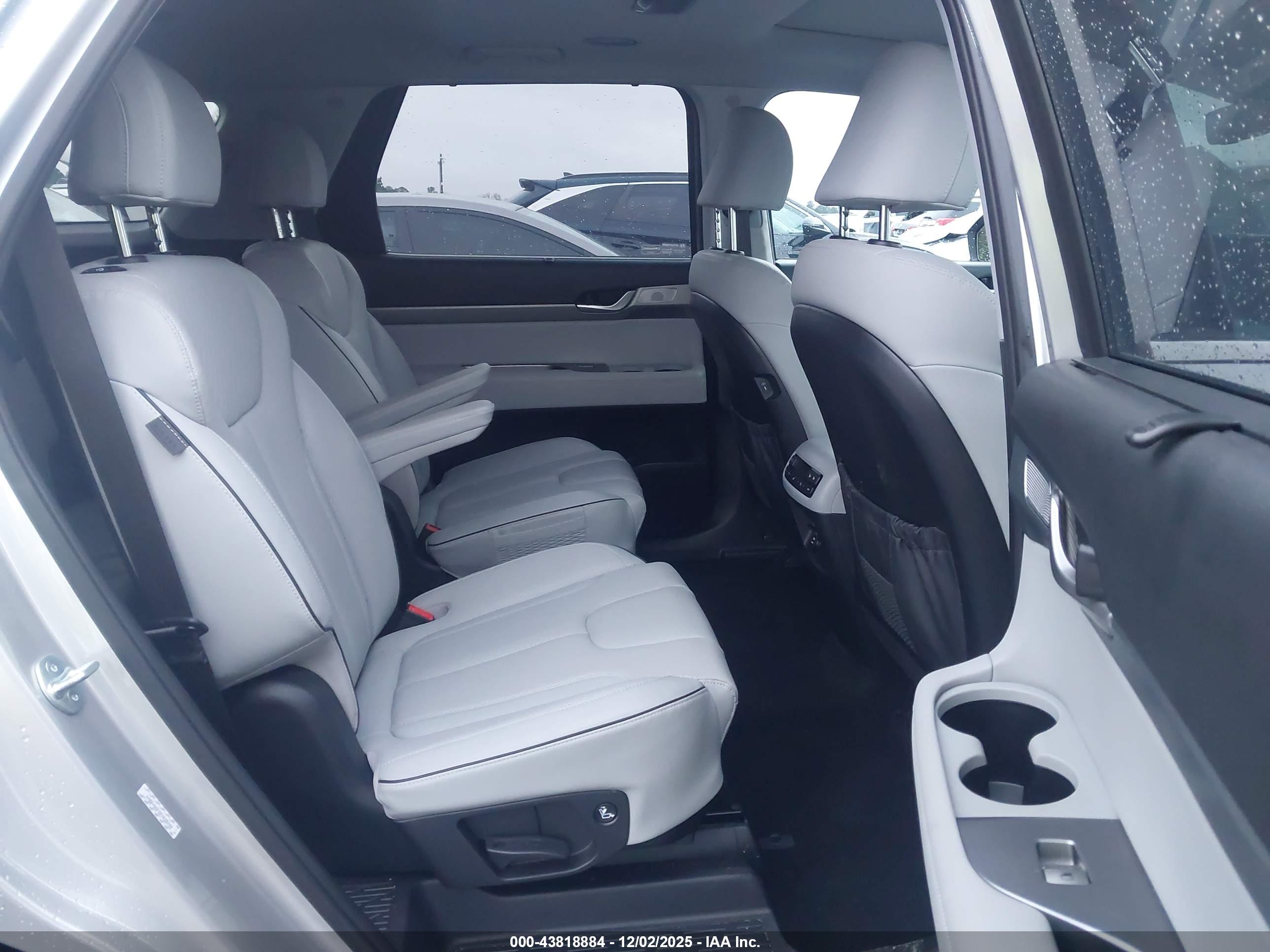 HYUNDAI PALISADE image 8