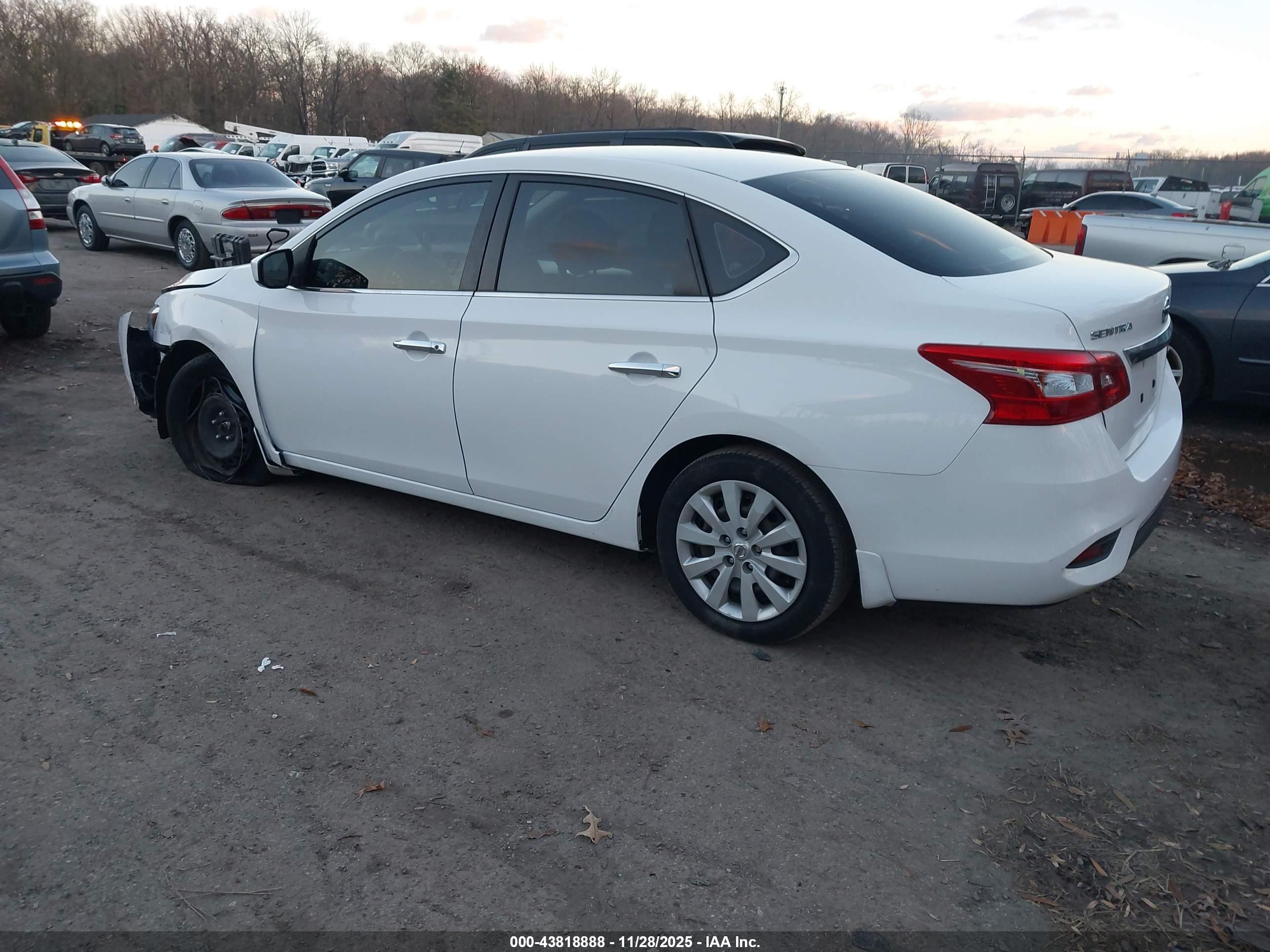 NISSAN SENTRA image 3