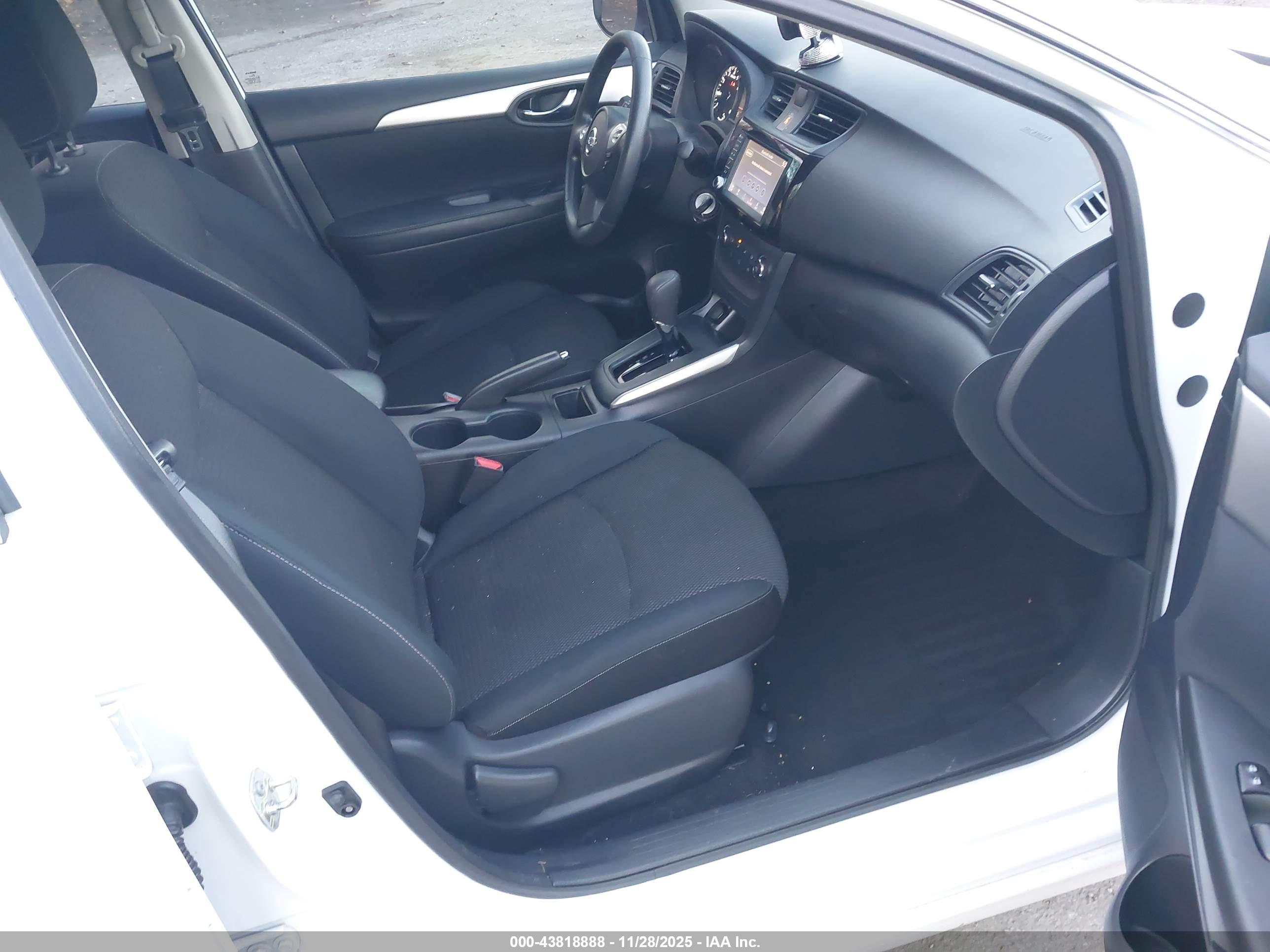NISSAN SENTRA image 5
