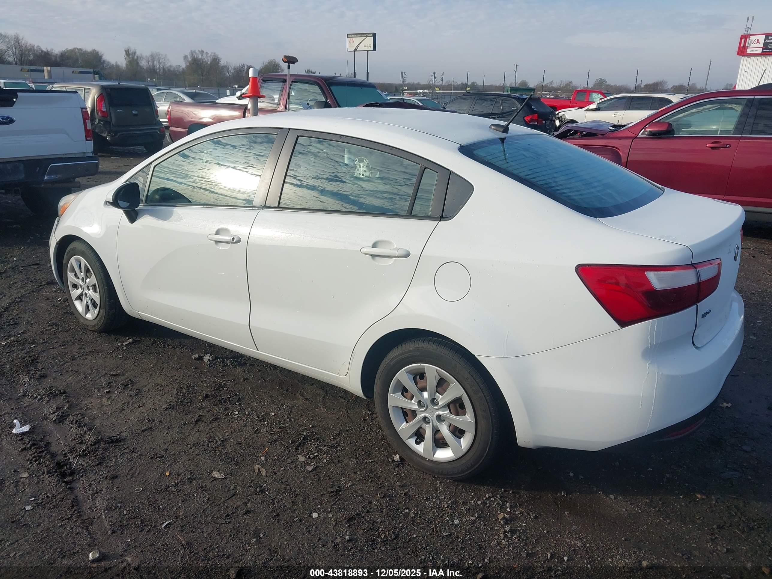 KIA RIO image 3