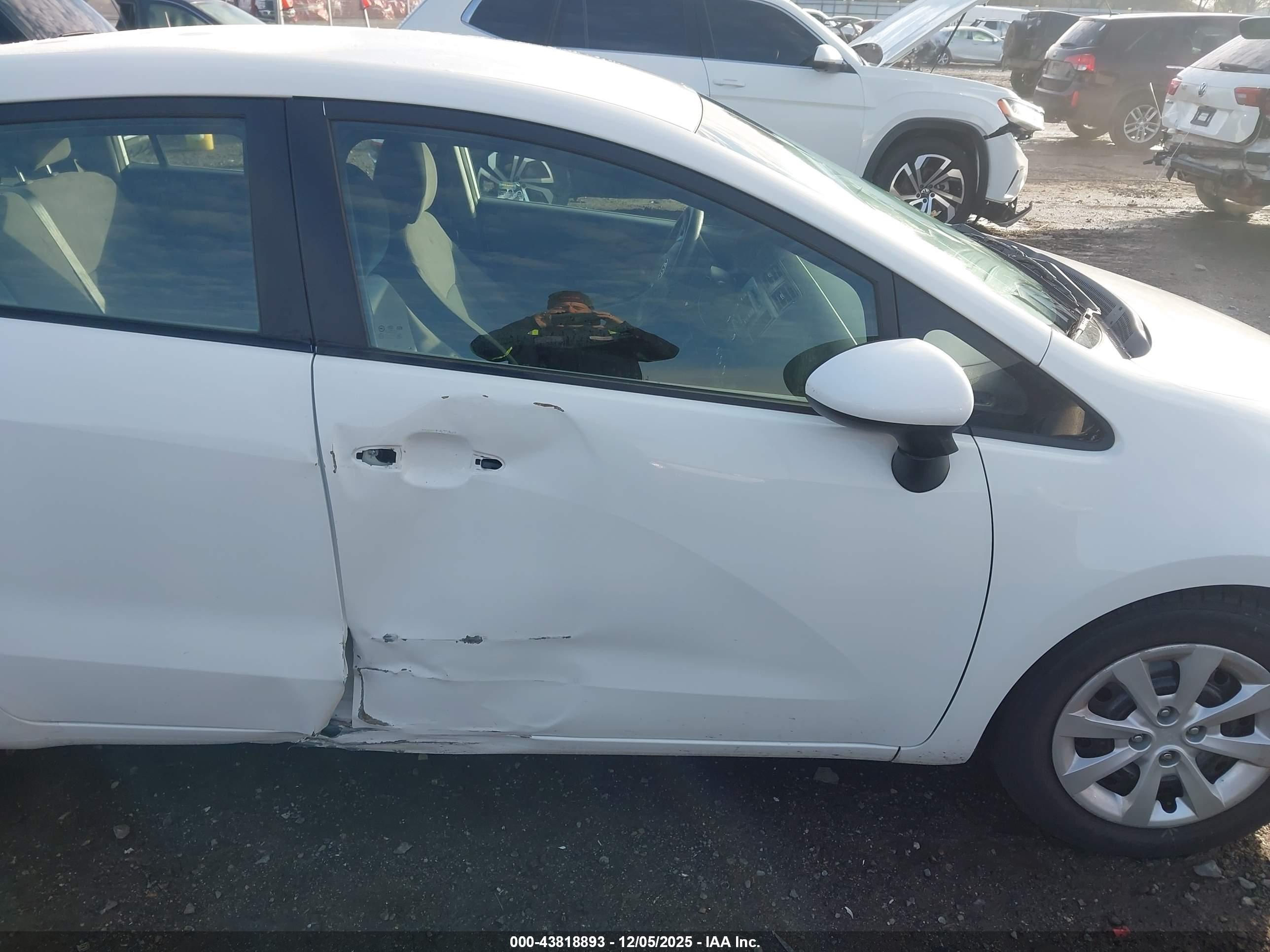 KIA RIO image 6