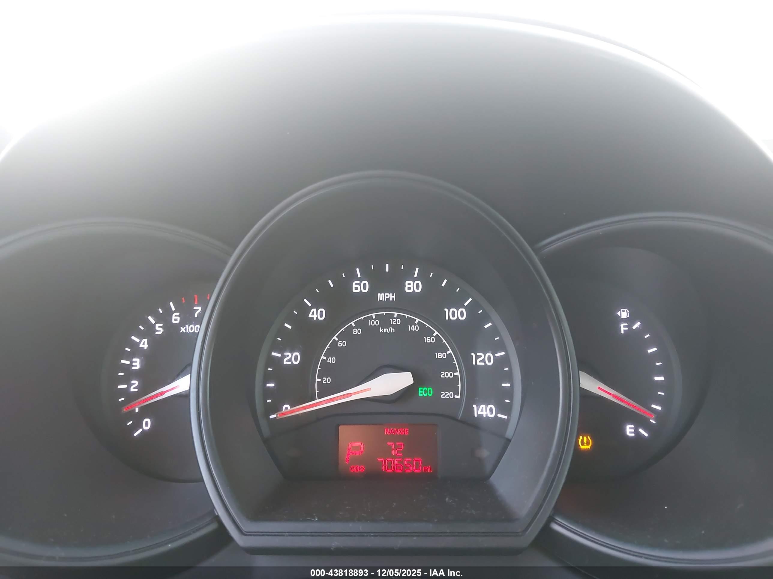 KIA RIO image 7
