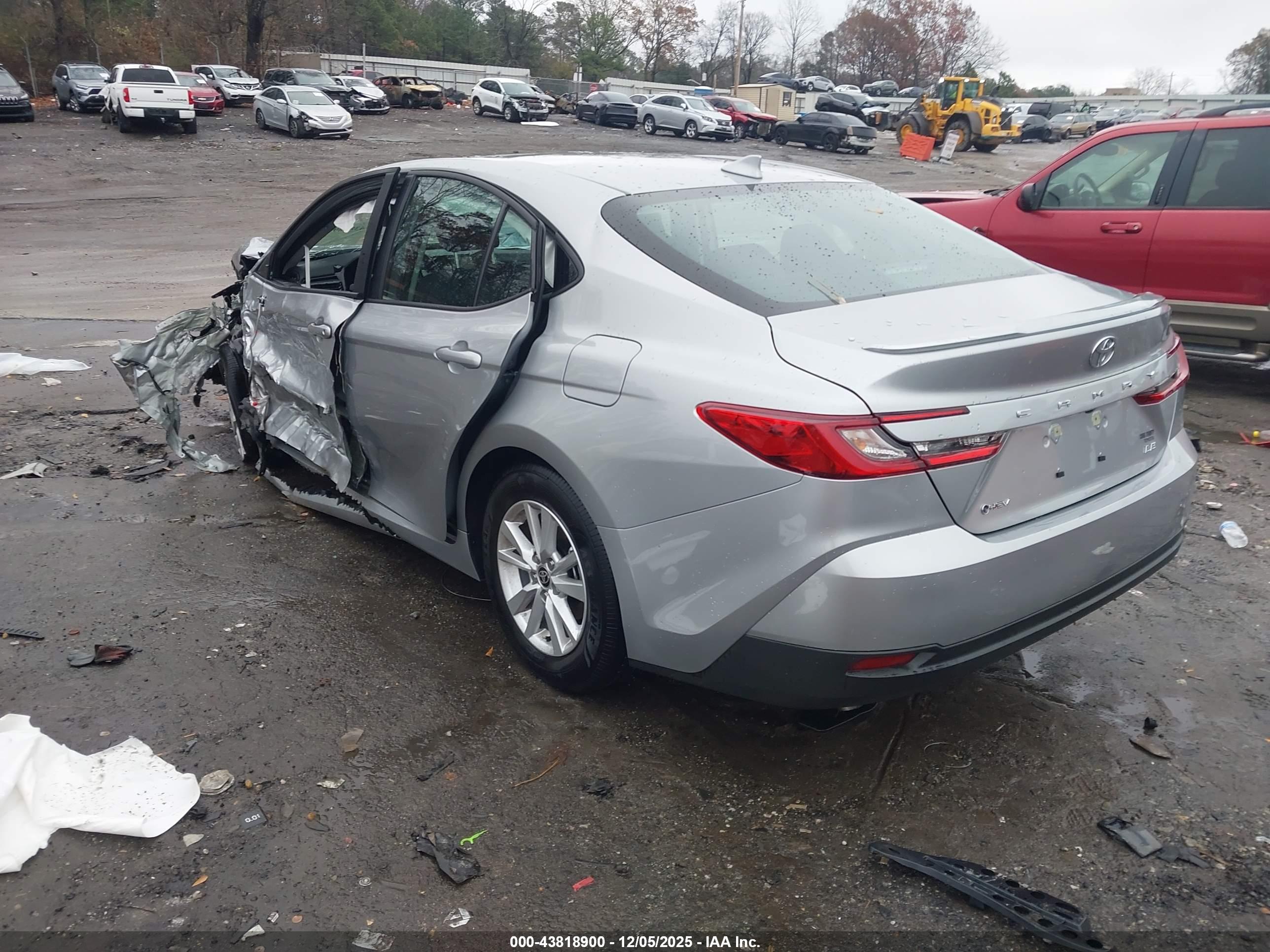 TOYOTA CAMRY image 3