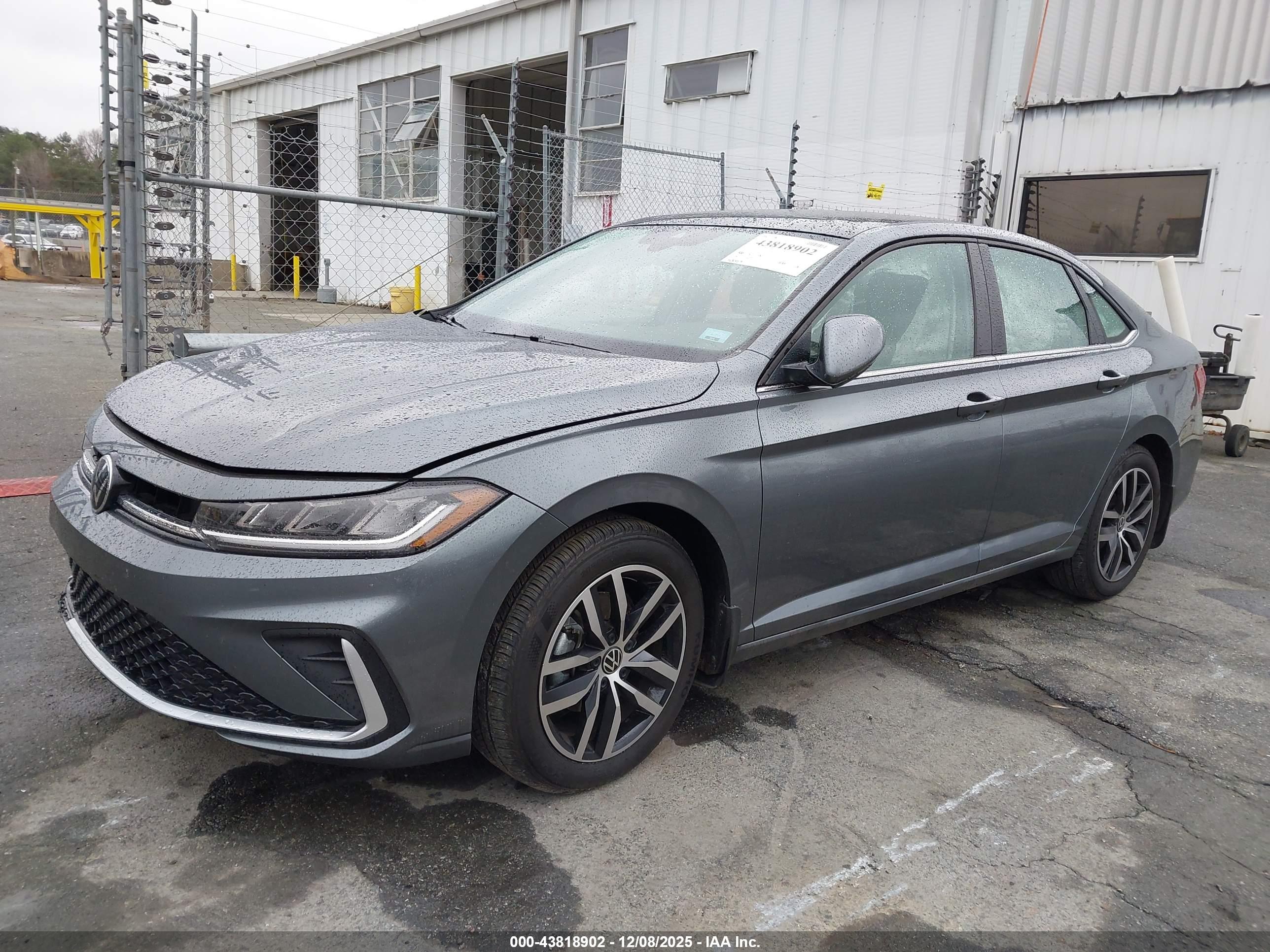 VOLKSWAGEN JETTA image 2