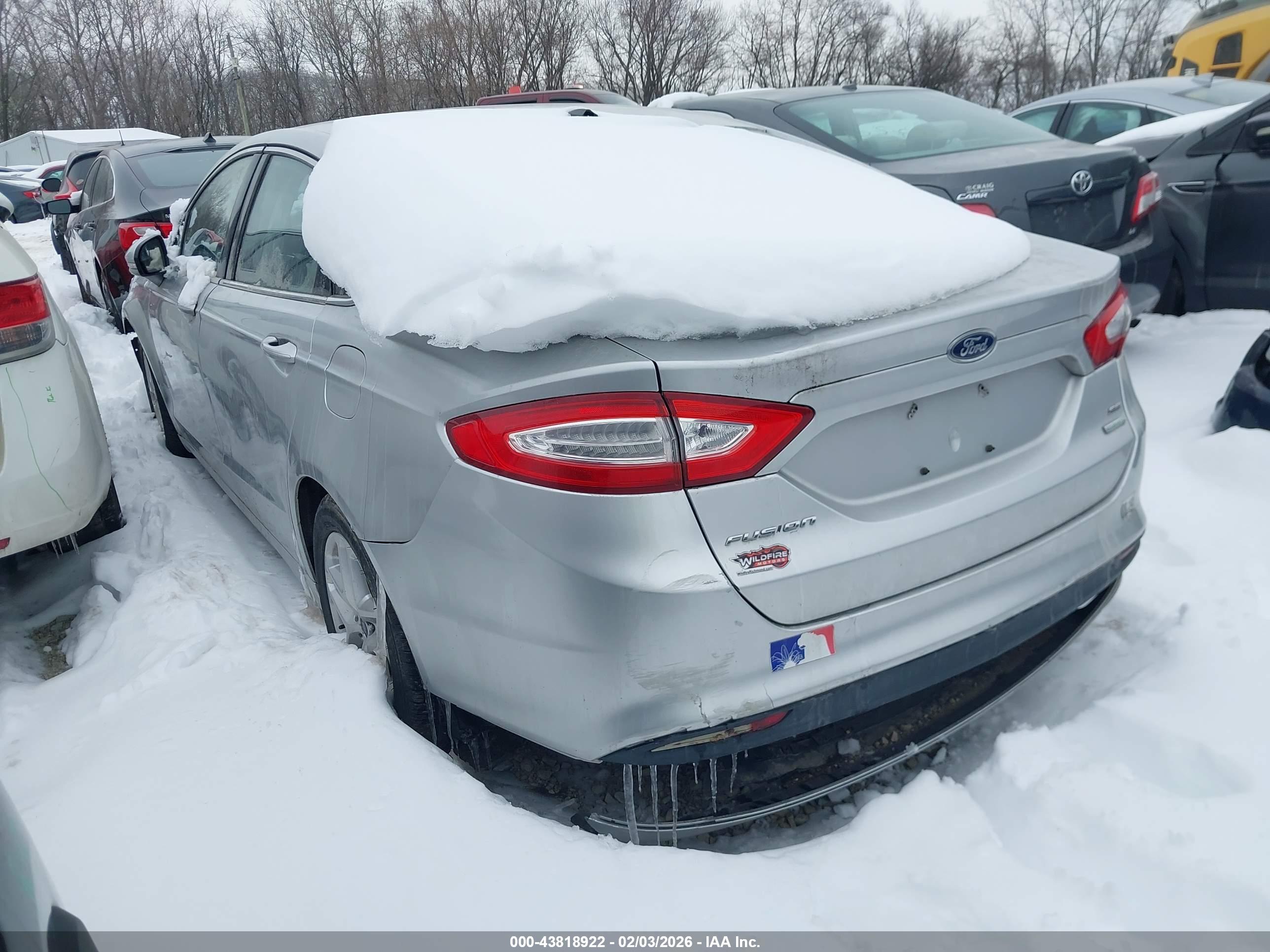 FORD FUSION image 3