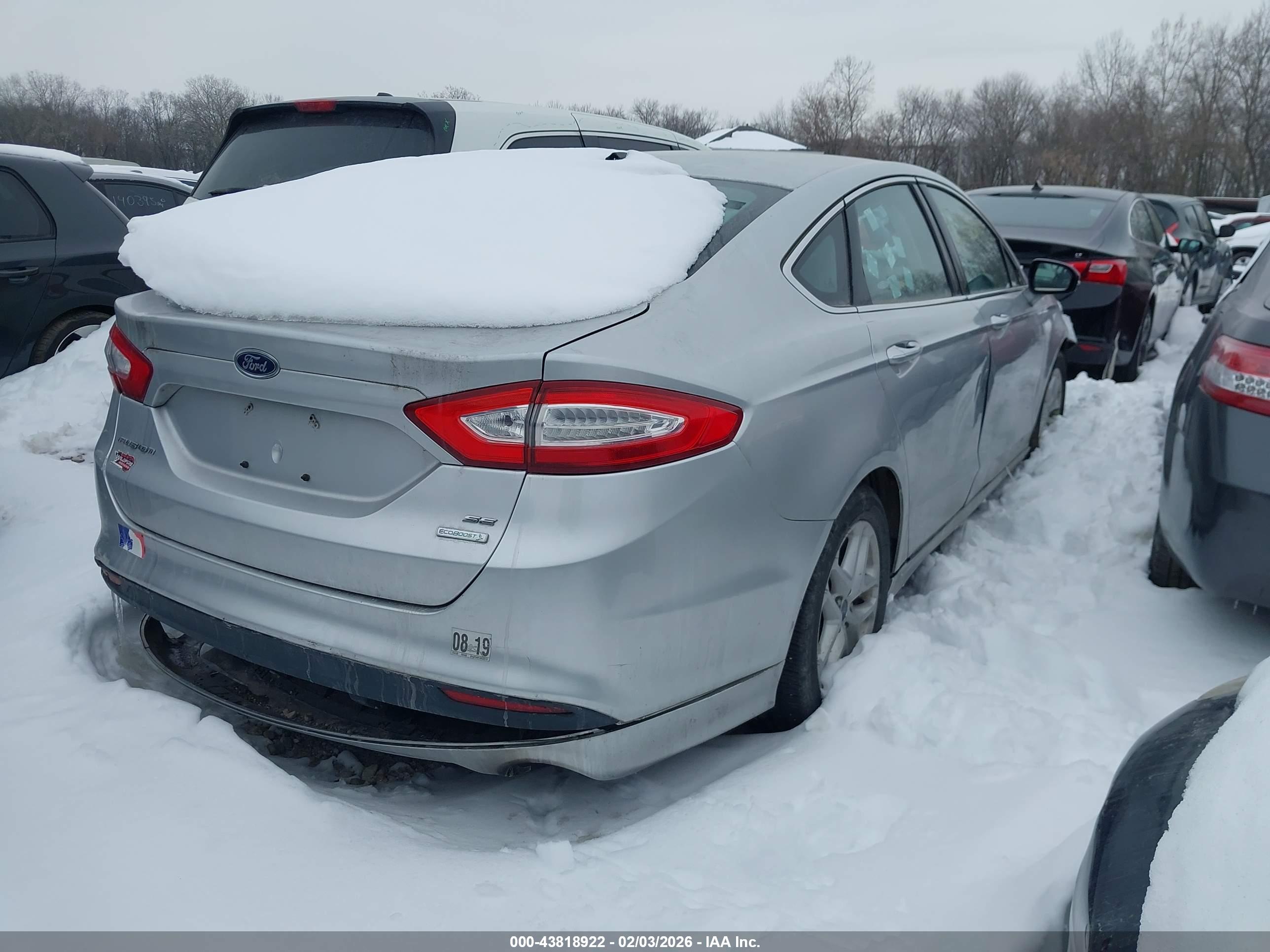 FORD FUSION image 4