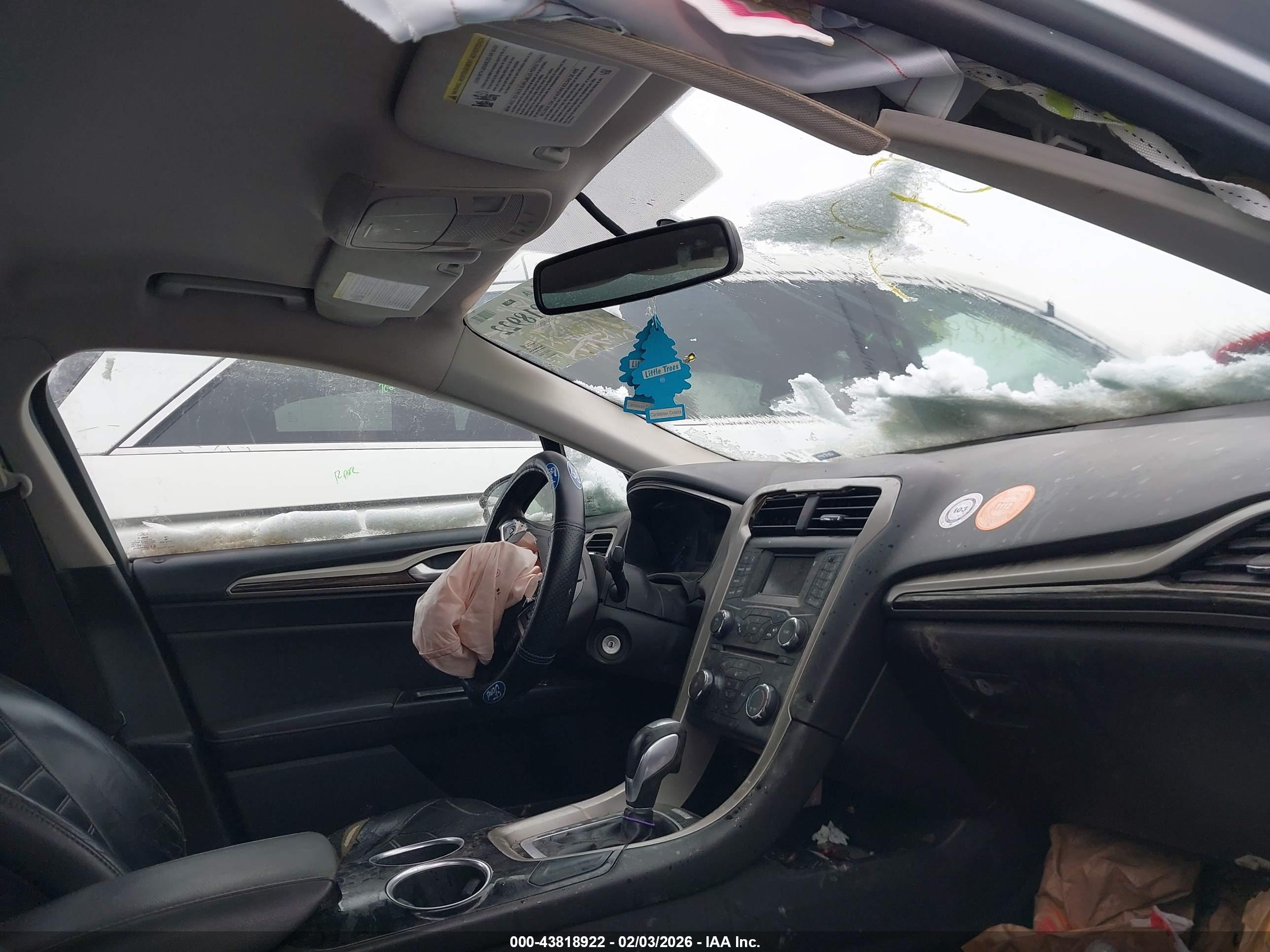 FORD FUSION image 5