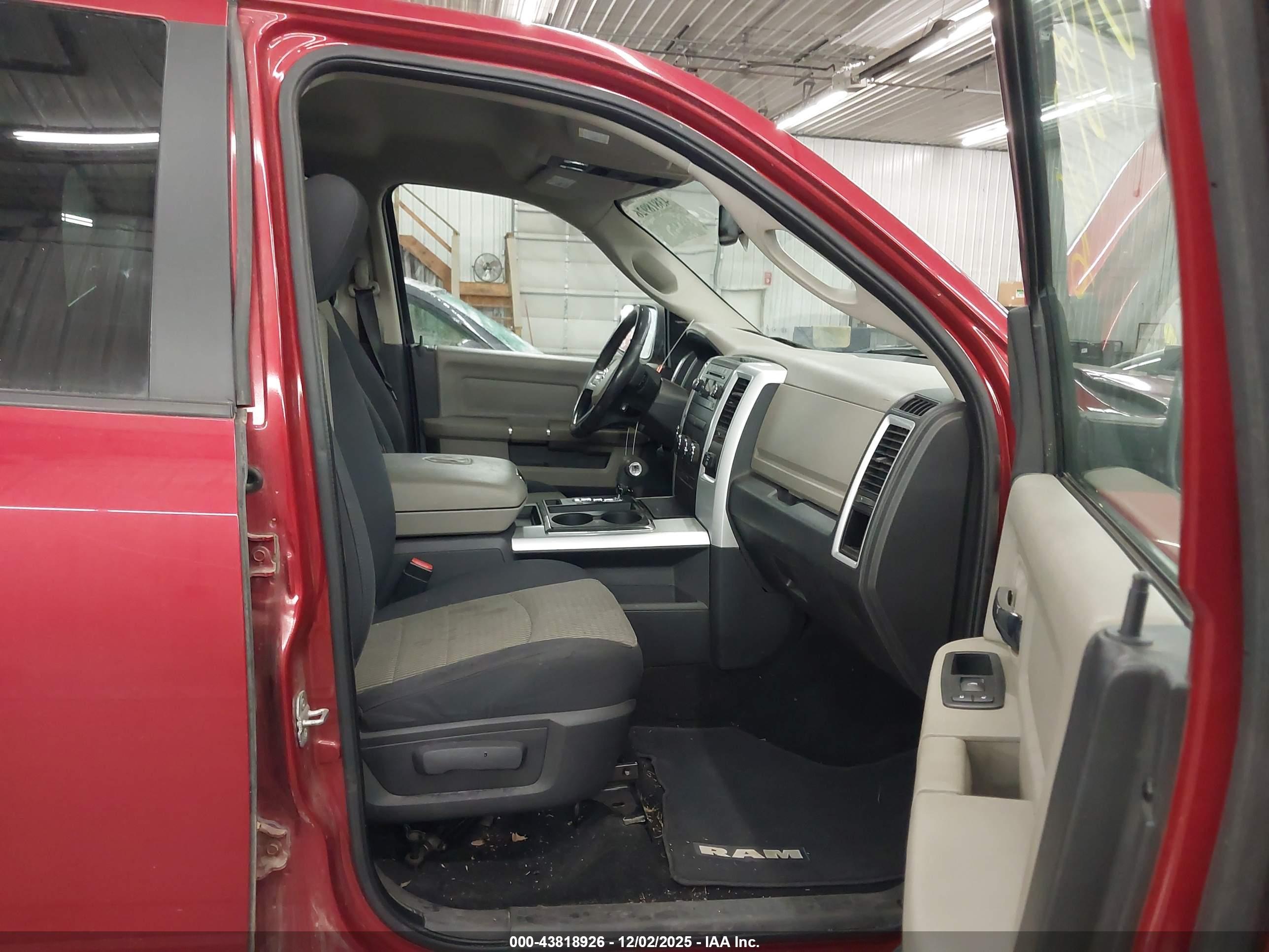 DODGE RAM image 5