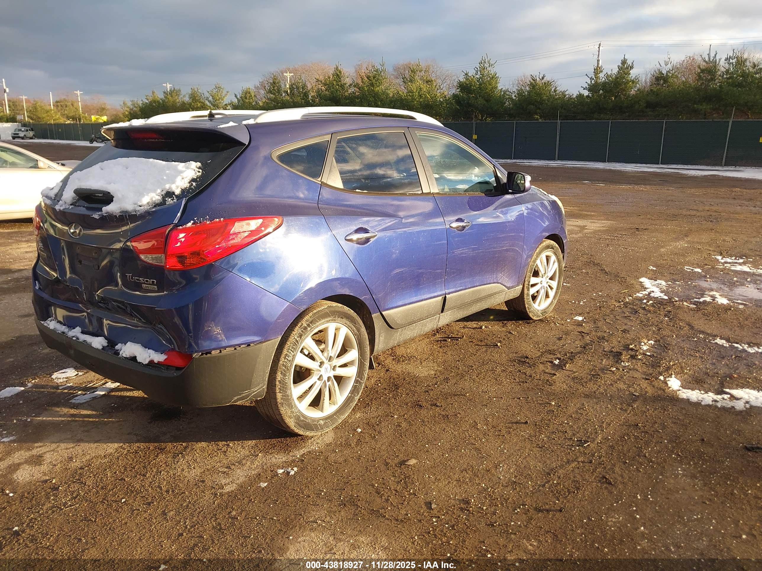 HYUNDAI TUCSON image 4
