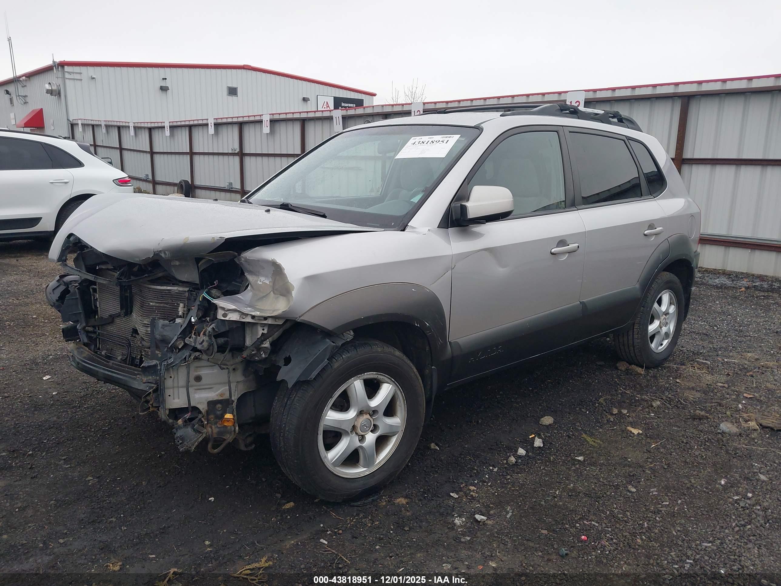 HYUNDAI TUCSON image 2