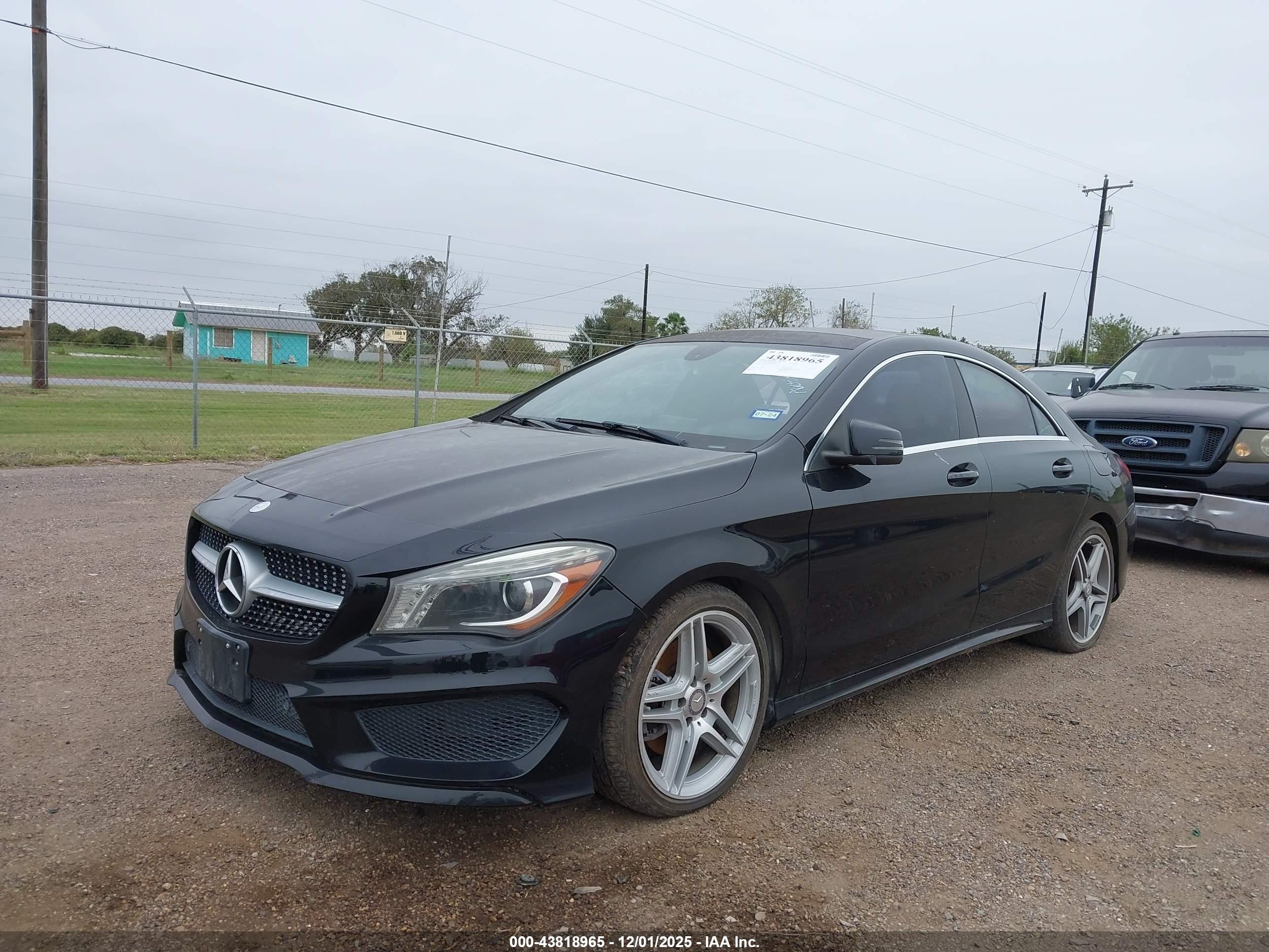 MERCEDES-BENZ CLA image 2
