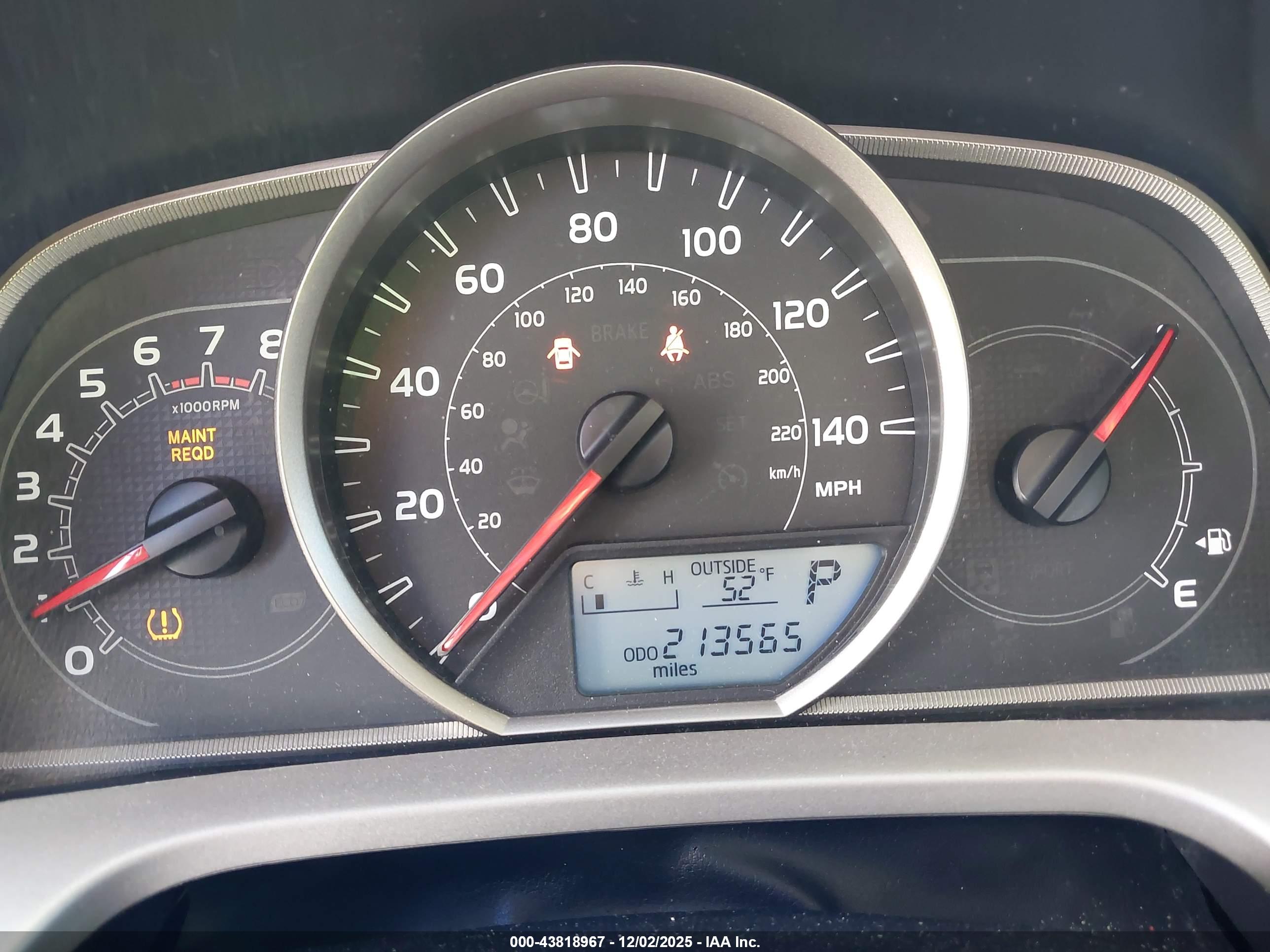 TOYOTA RAV4 image 7