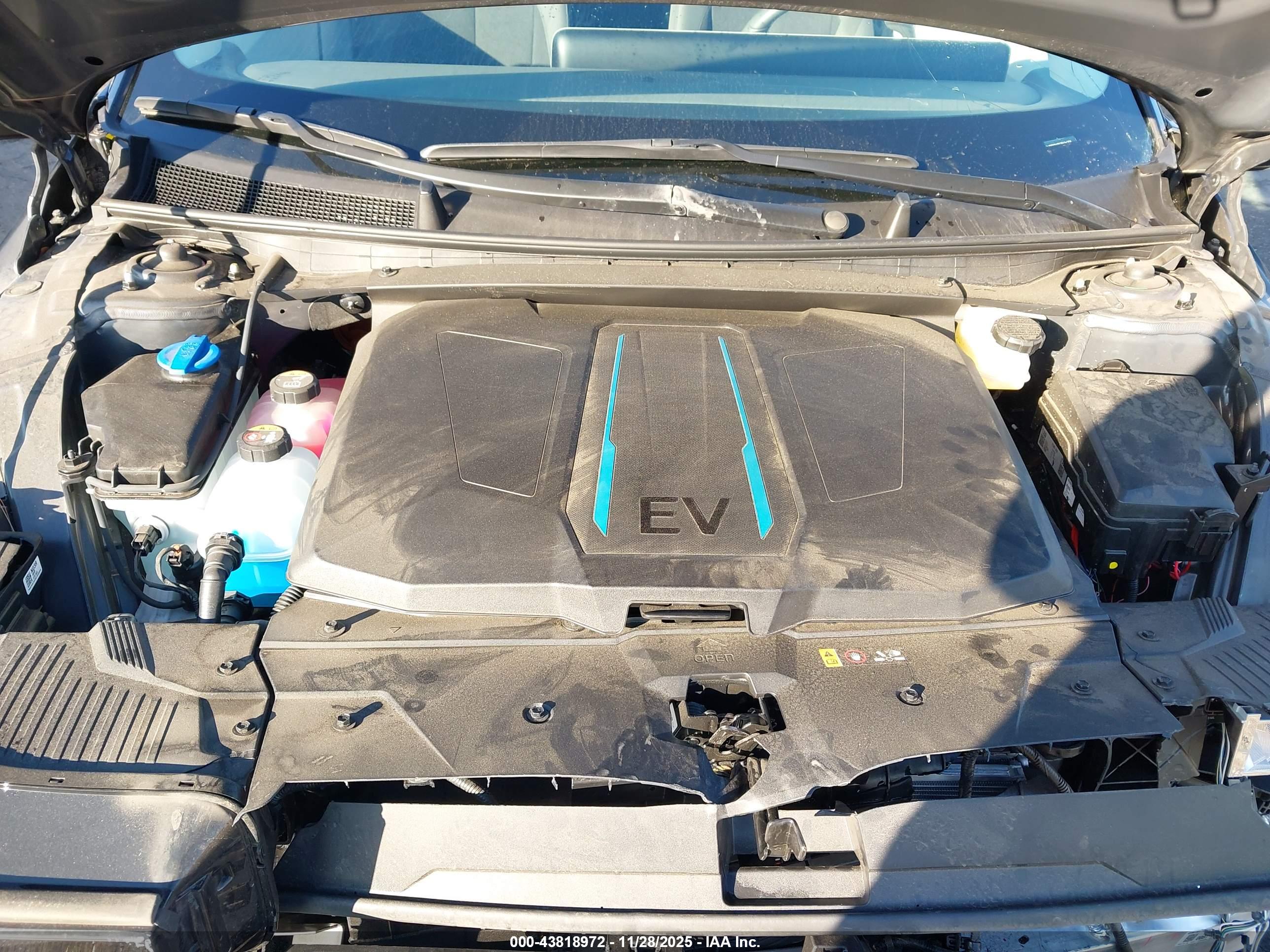 HYUNDAI IONIQ image 10