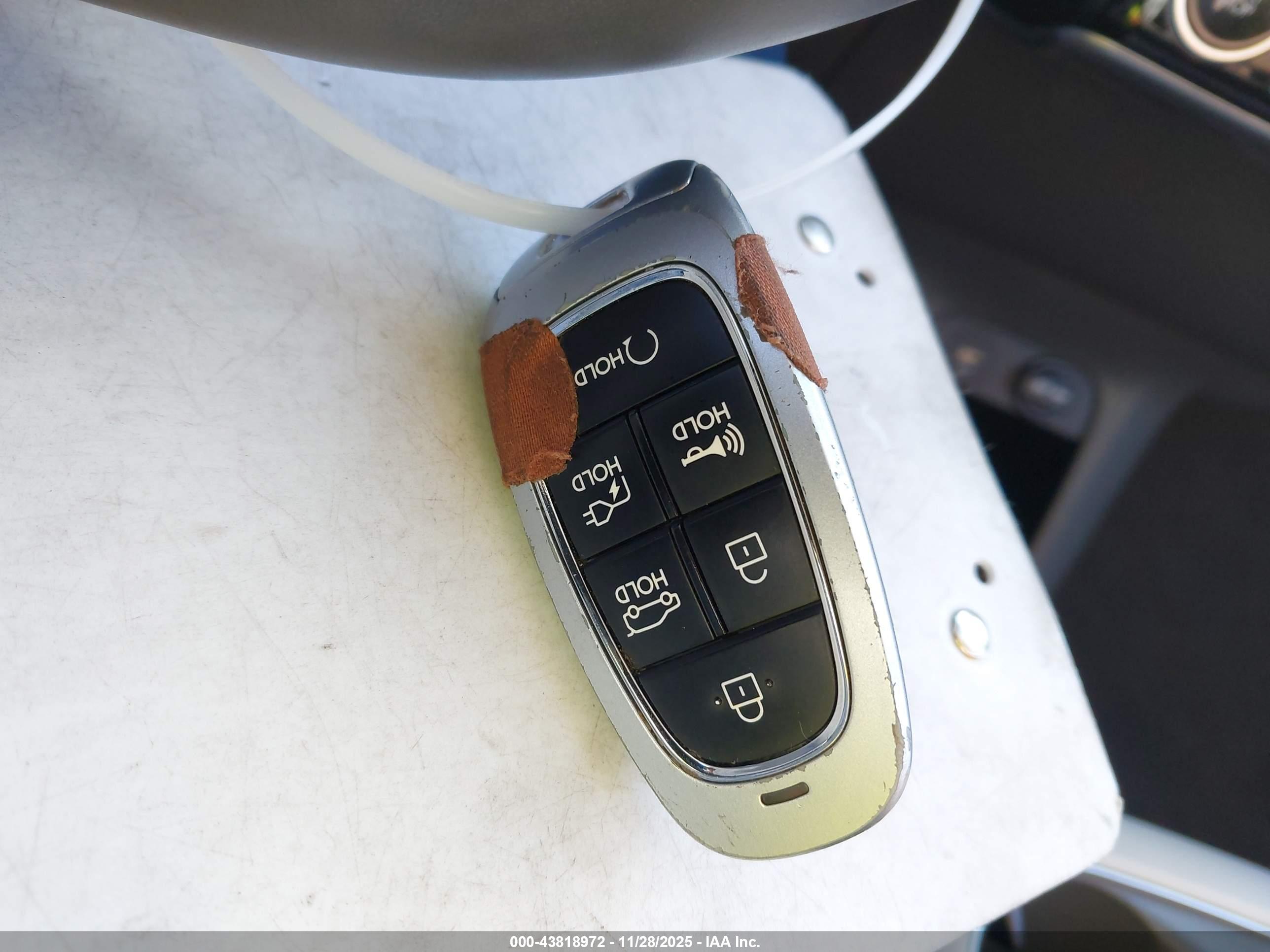 HYUNDAI IONIQ image 11