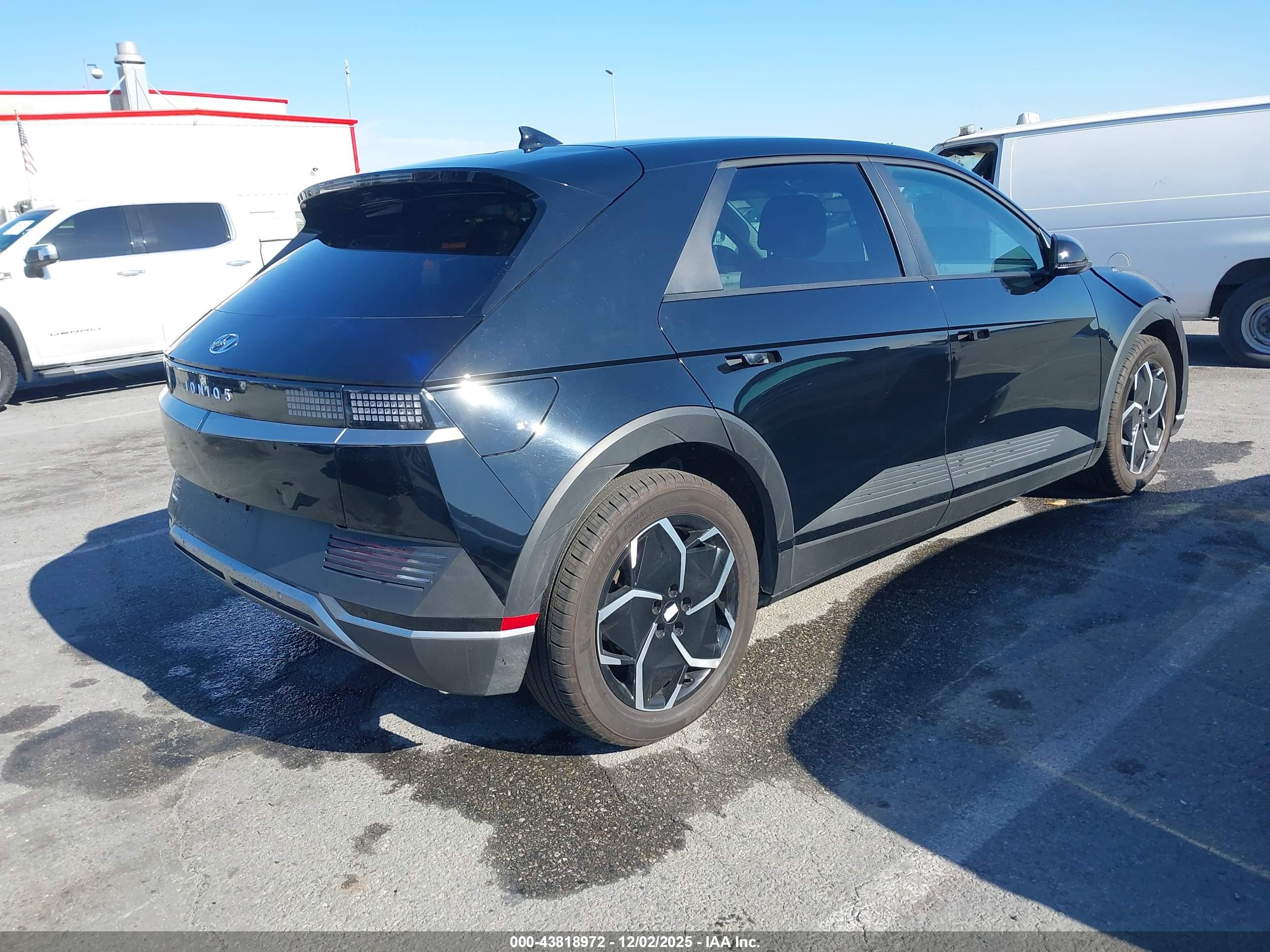 HYUNDAI IONIQ image 4