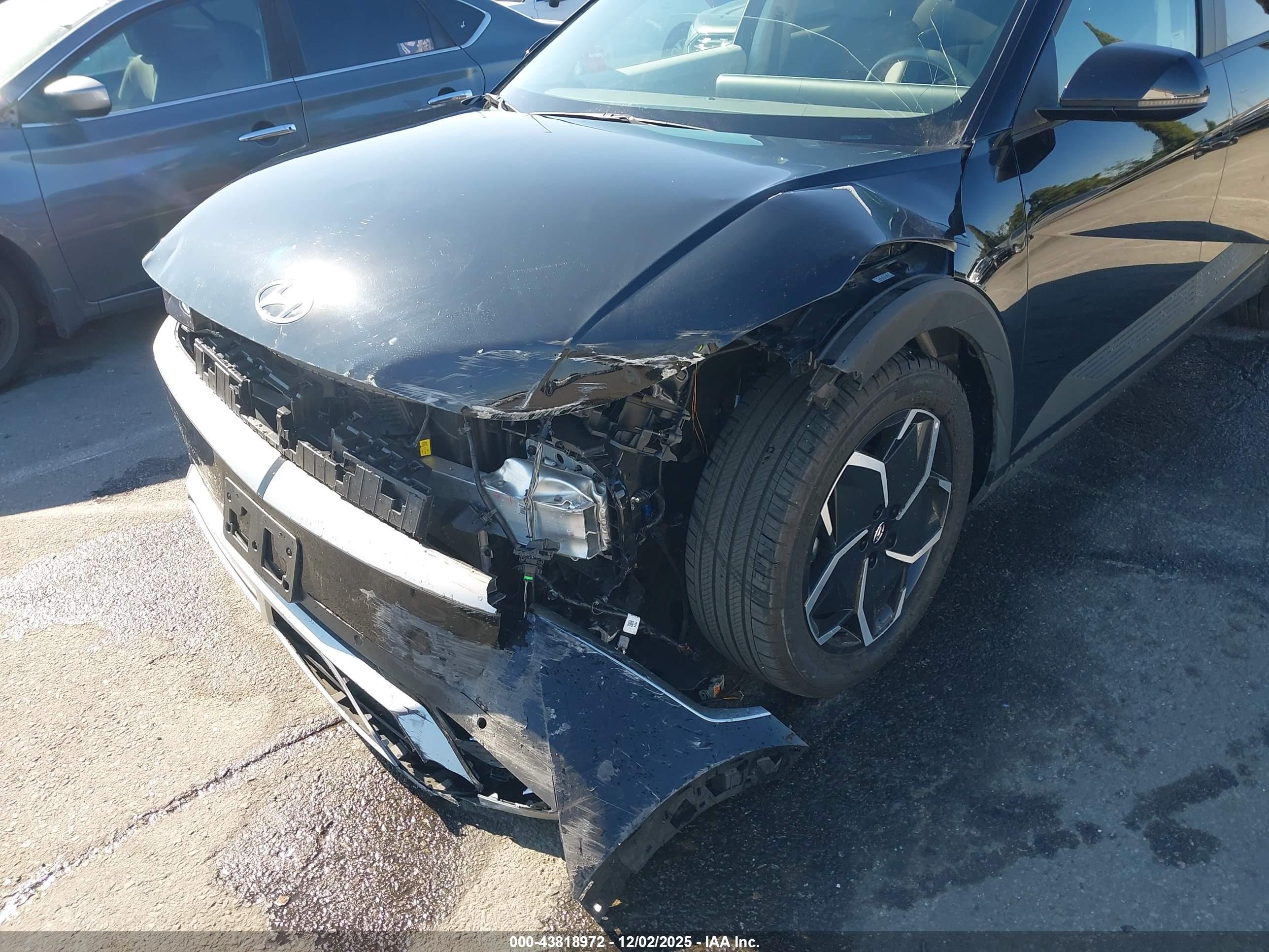 HYUNDAI IONIQ image 6