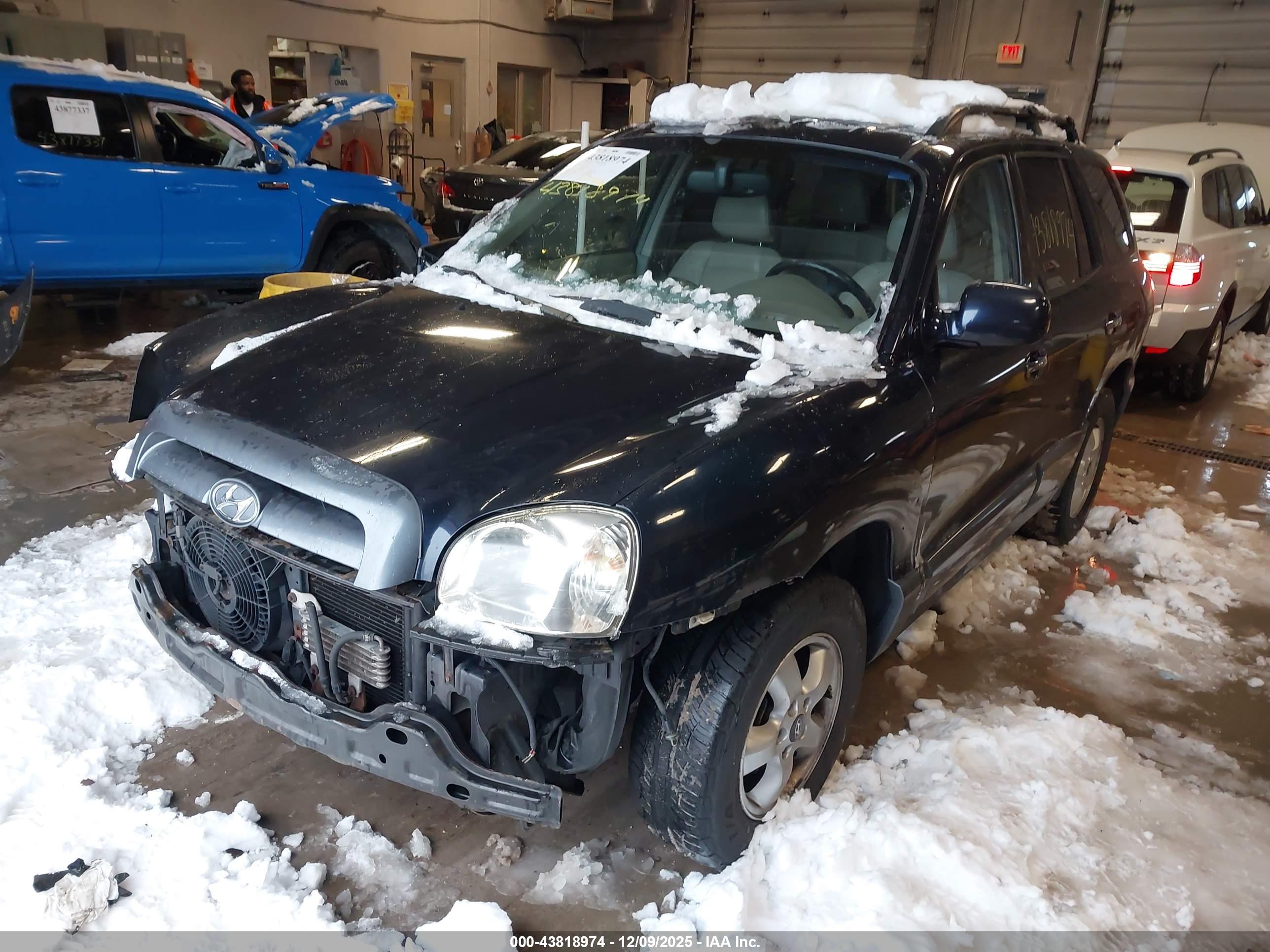 HYUNDAI SANTA image 2