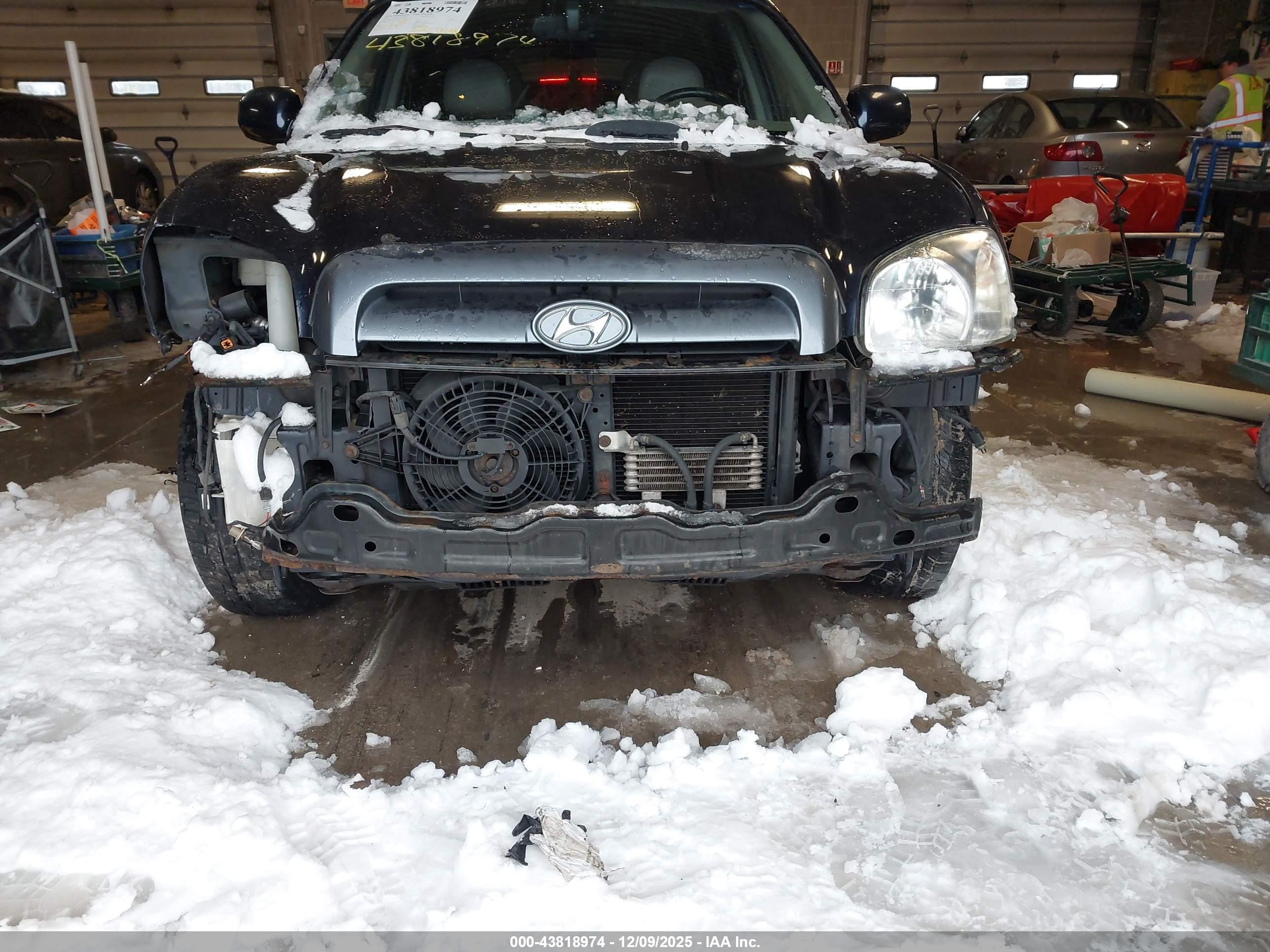 HYUNDAI SANTA image 6
