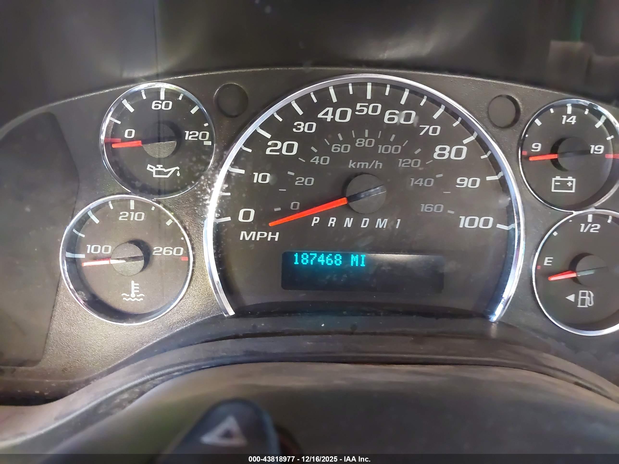 CHEVROLET EXPRESS image 7