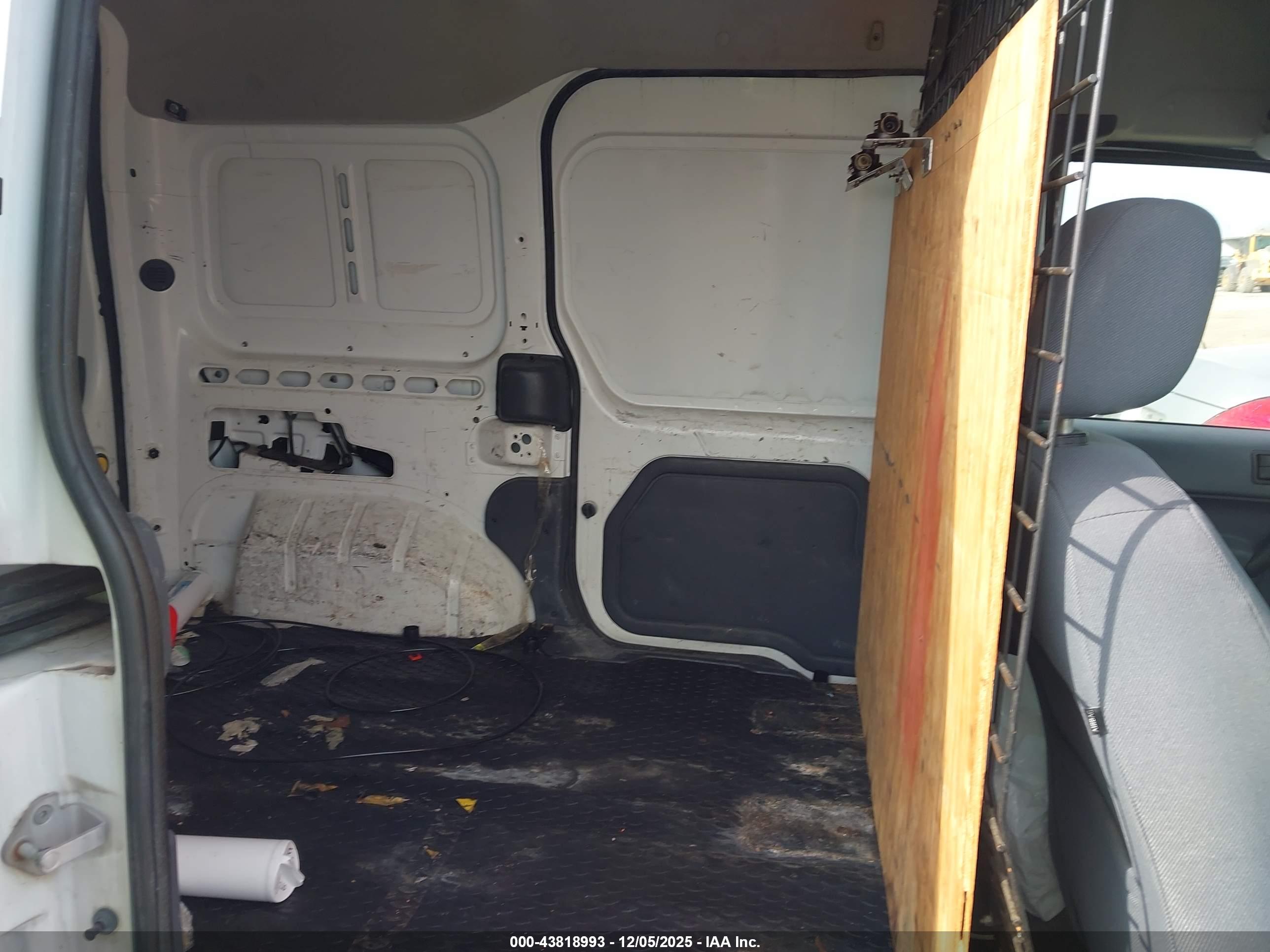 FORD TRANSIT image 8