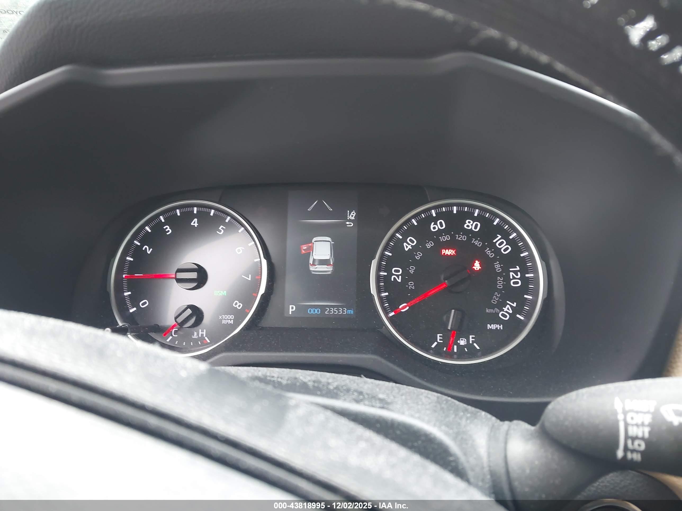 TOYOTA RAV4 image 7
