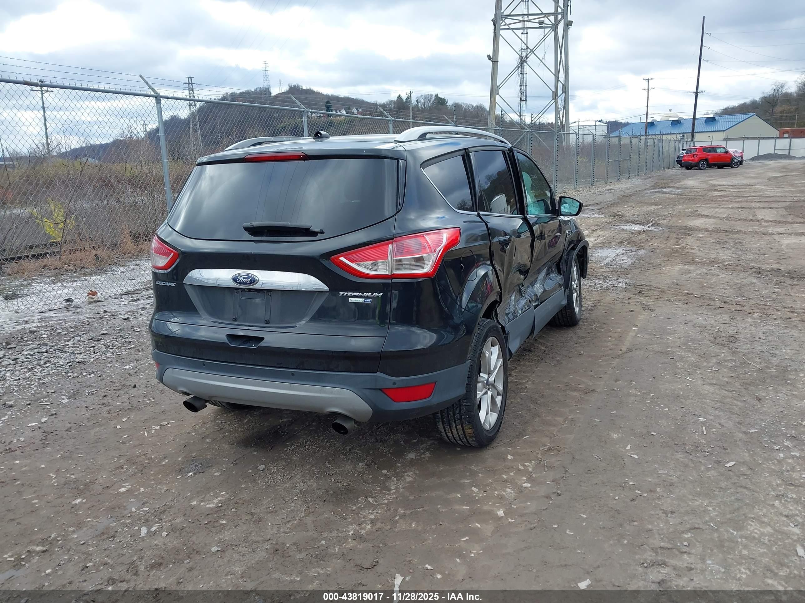 FORD ESCAPE image 4