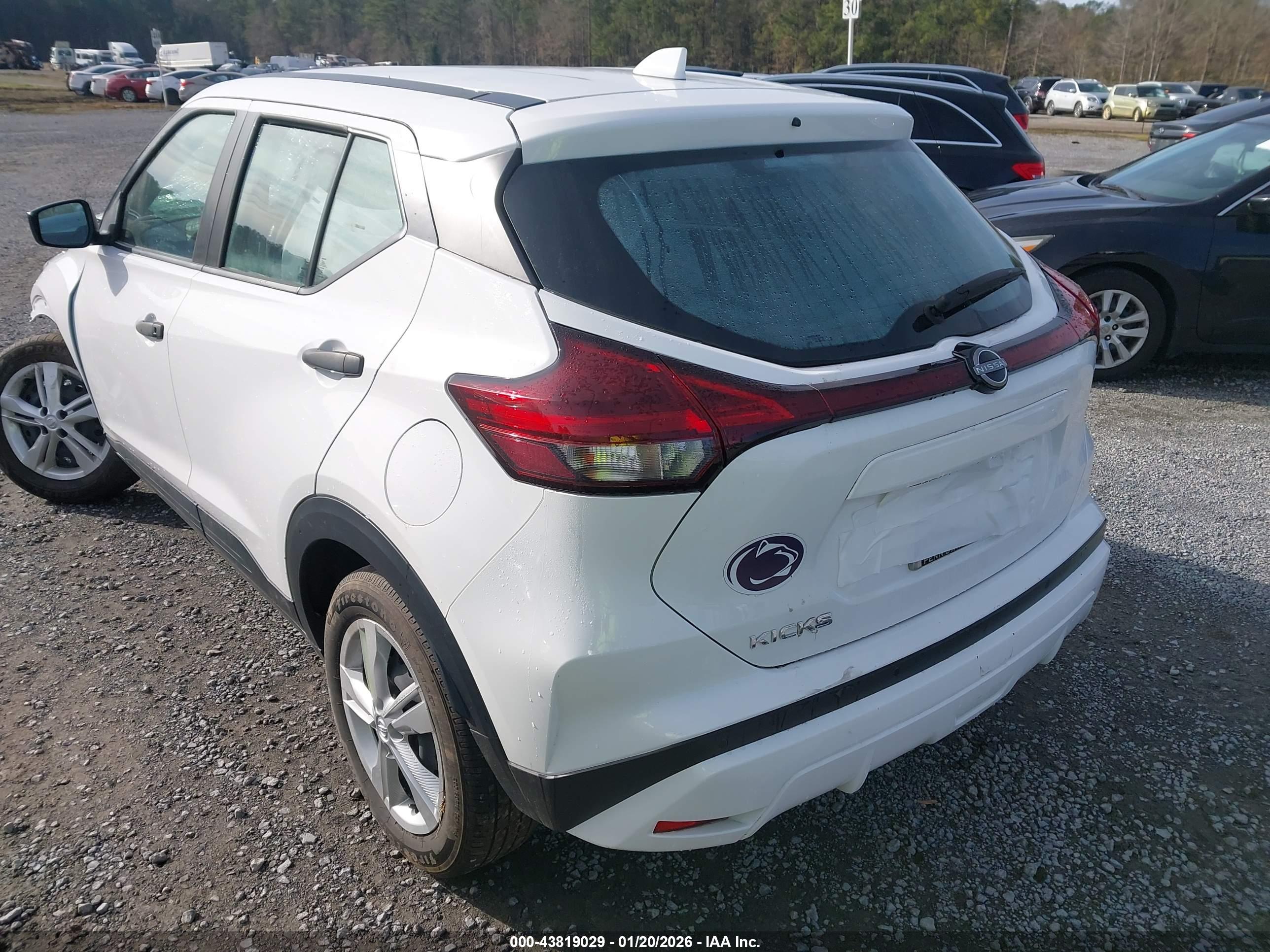 NISSAN KICKS image 3