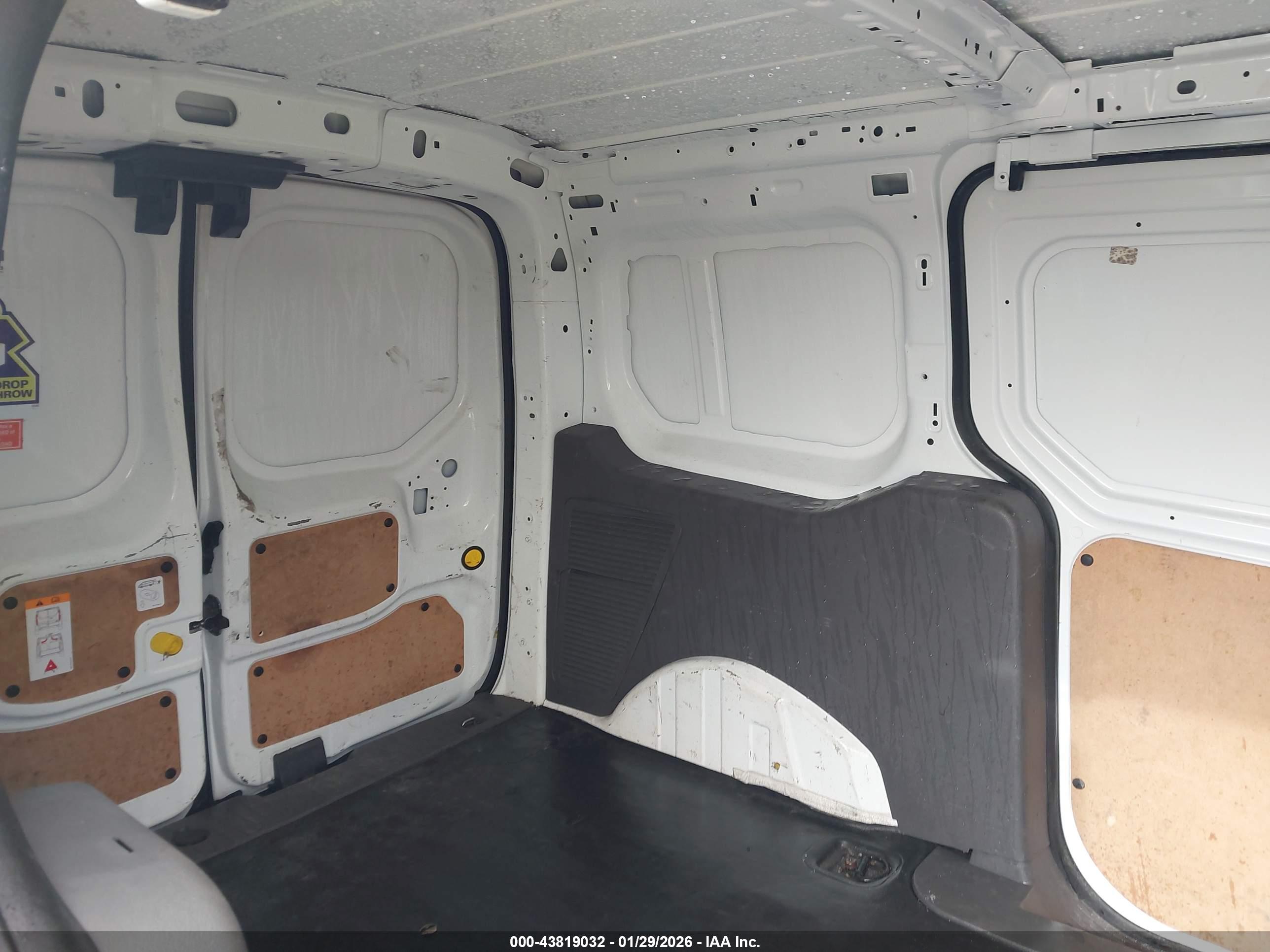 FORD TRANSIT image 8