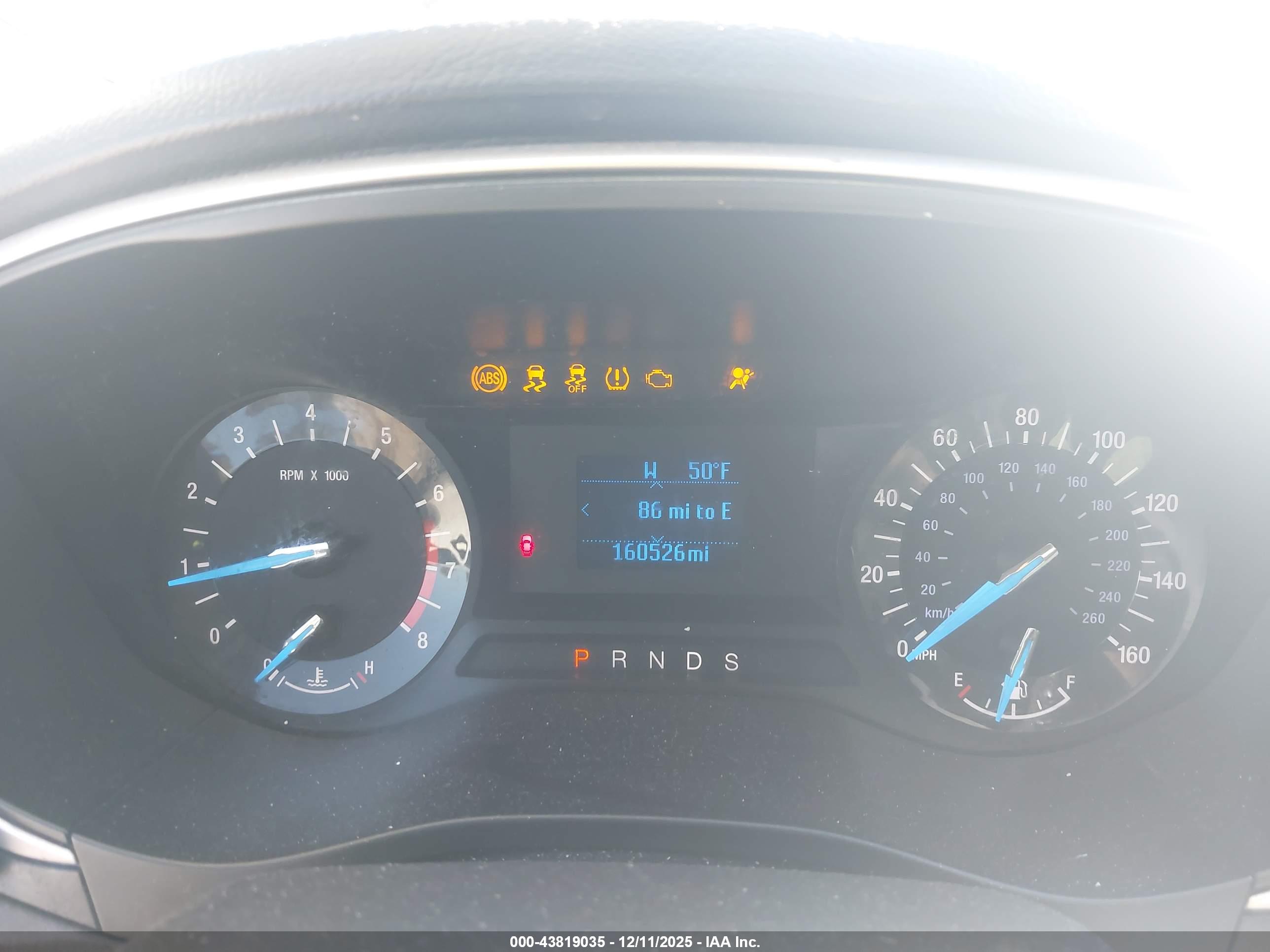 FORD FUSION image 7