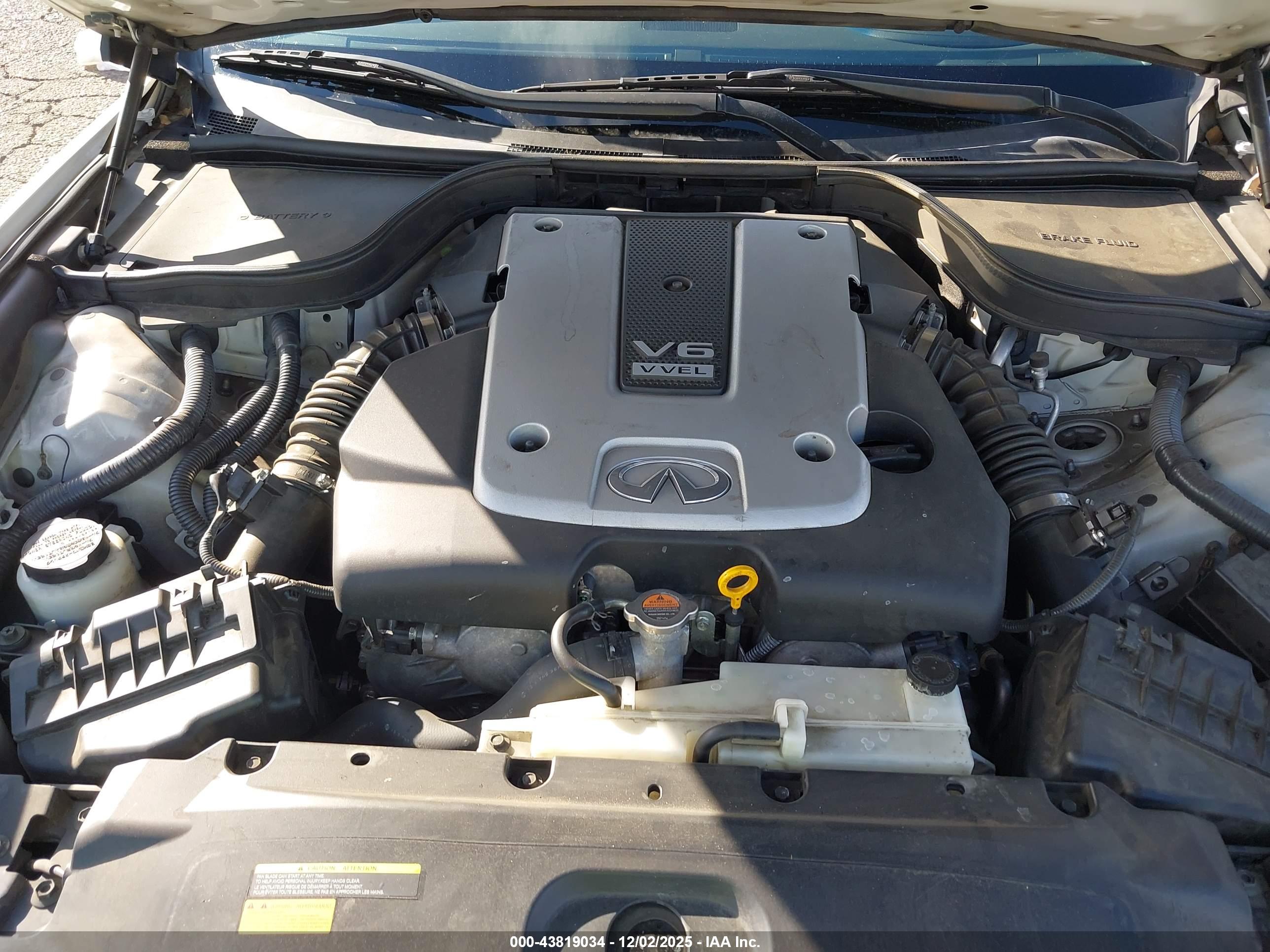 INFINITI Q60 image 10