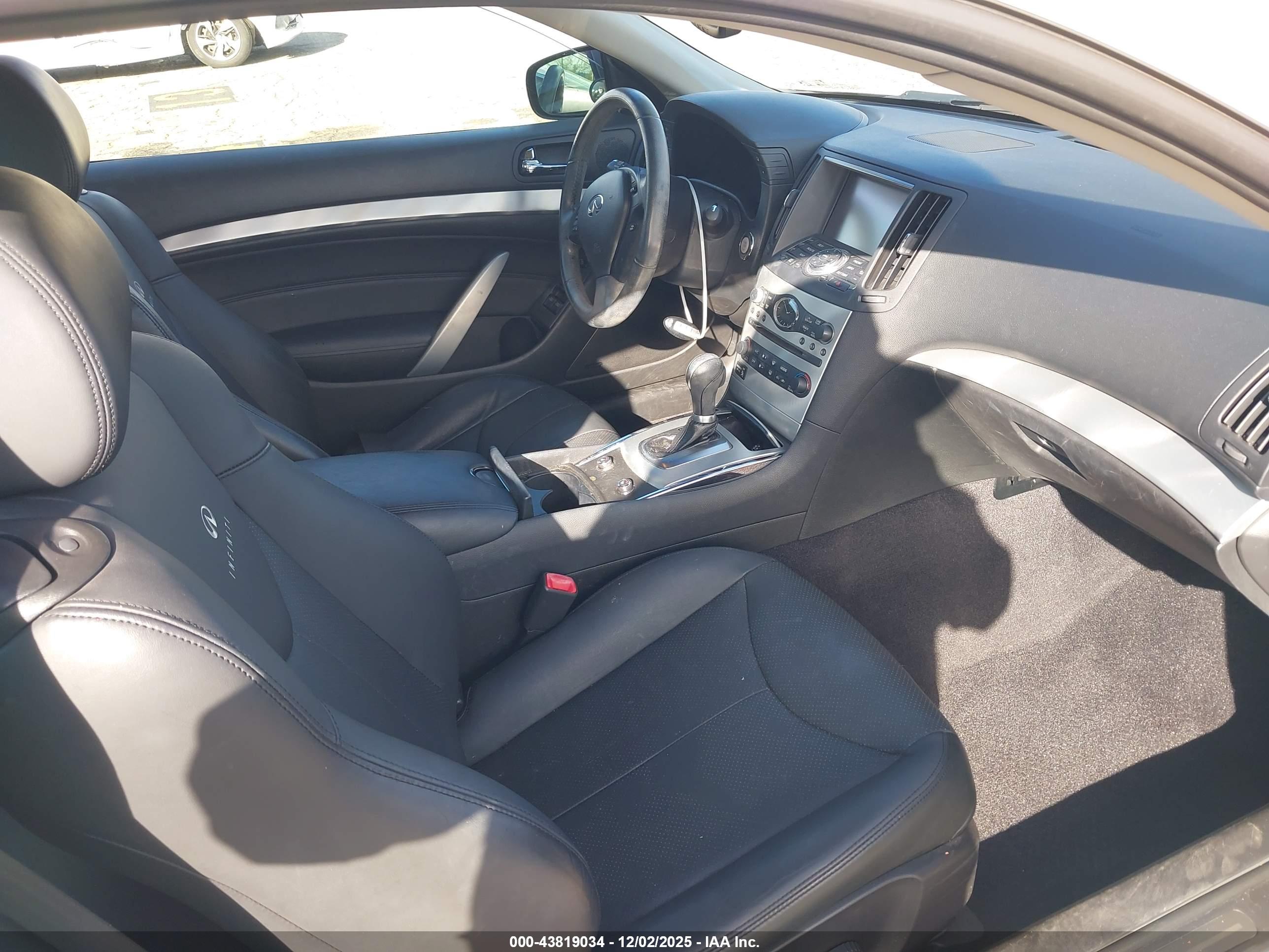 INFINITI Q60 image 5