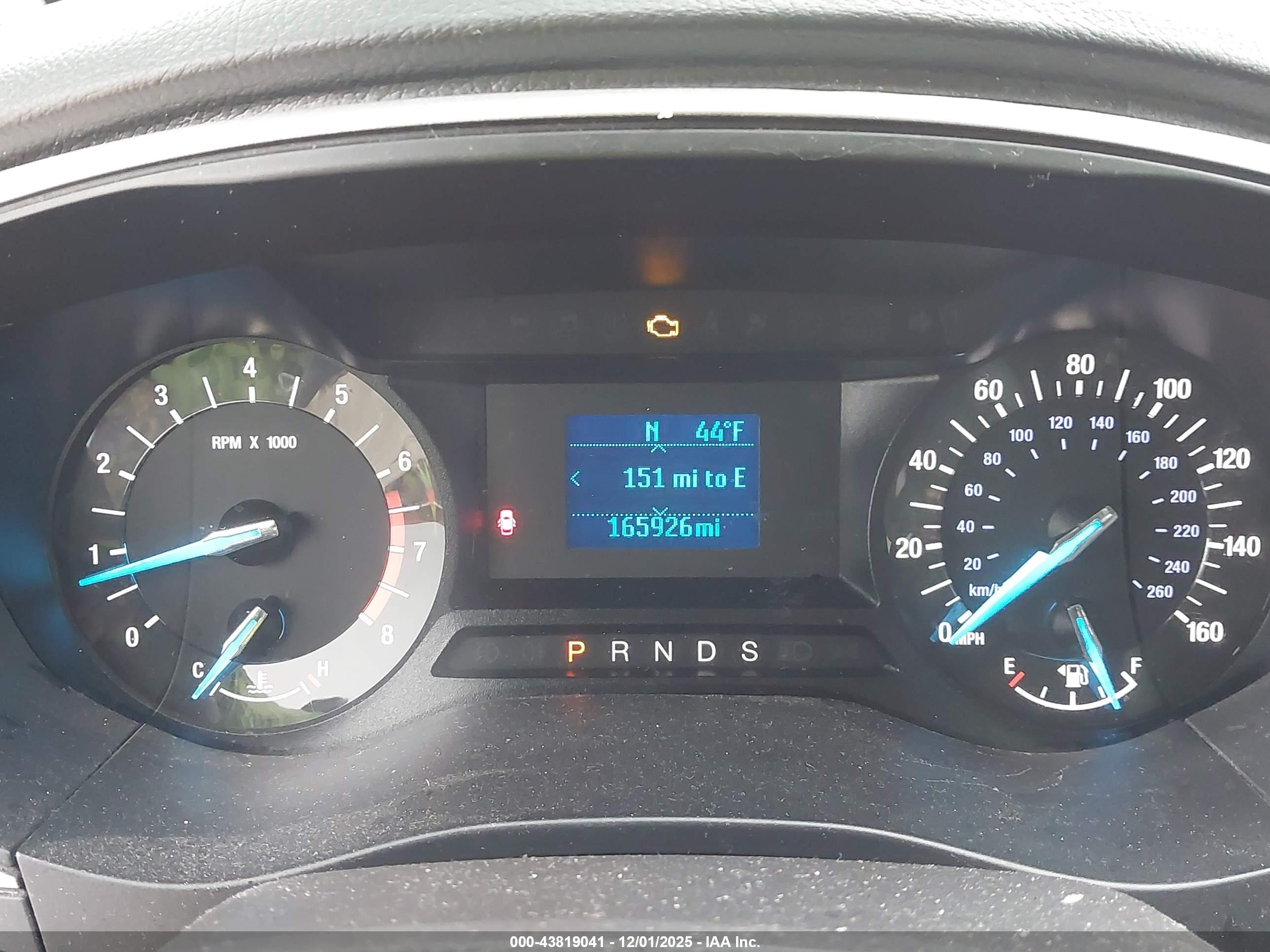FORD FUSION image 7