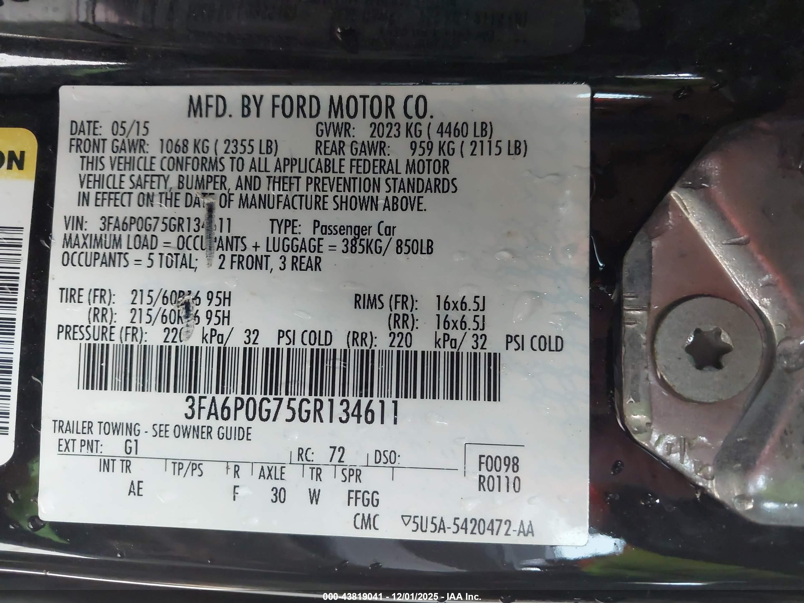 FORD FUSION image 9