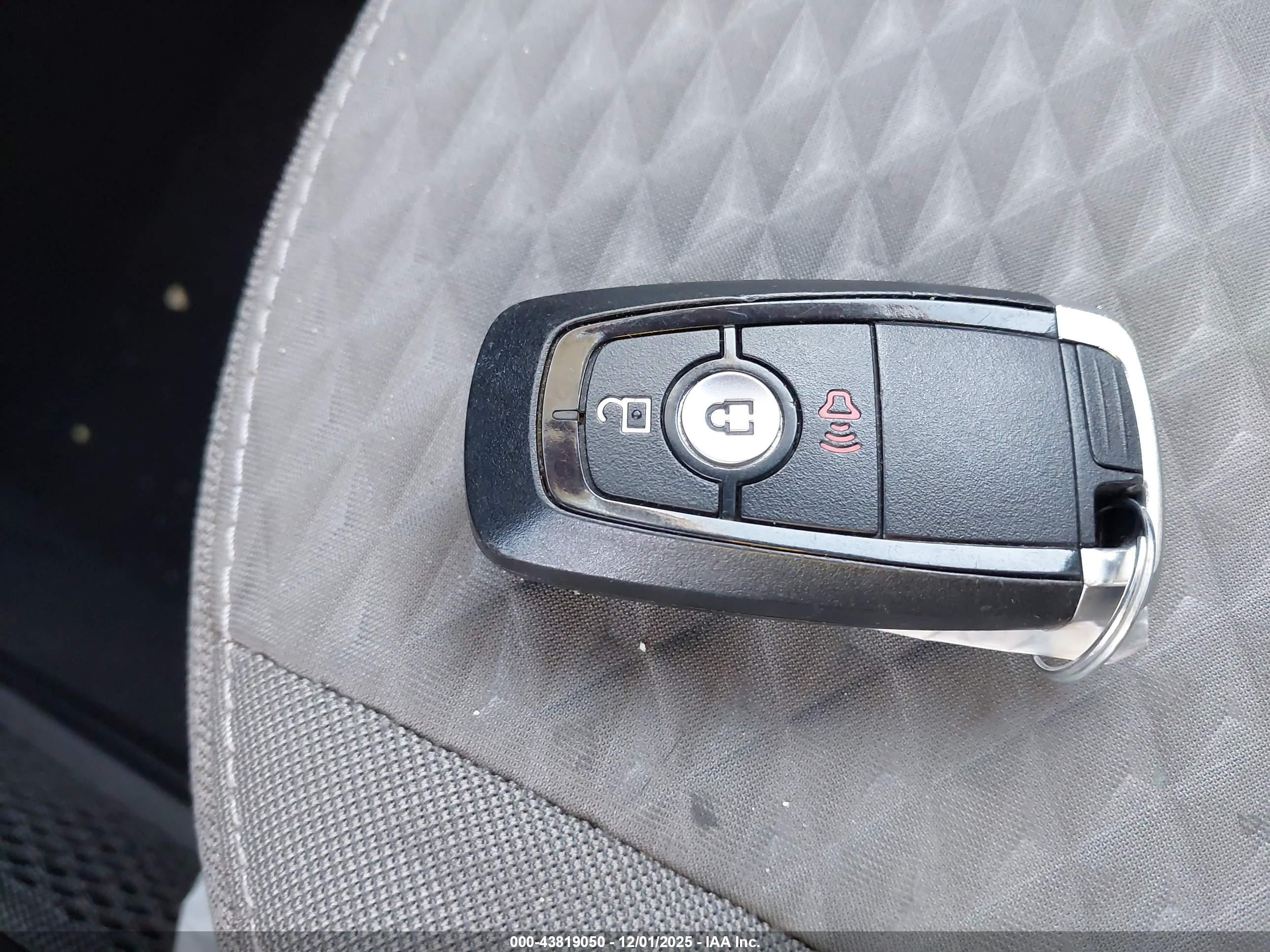 FORD ESCAPE image 11