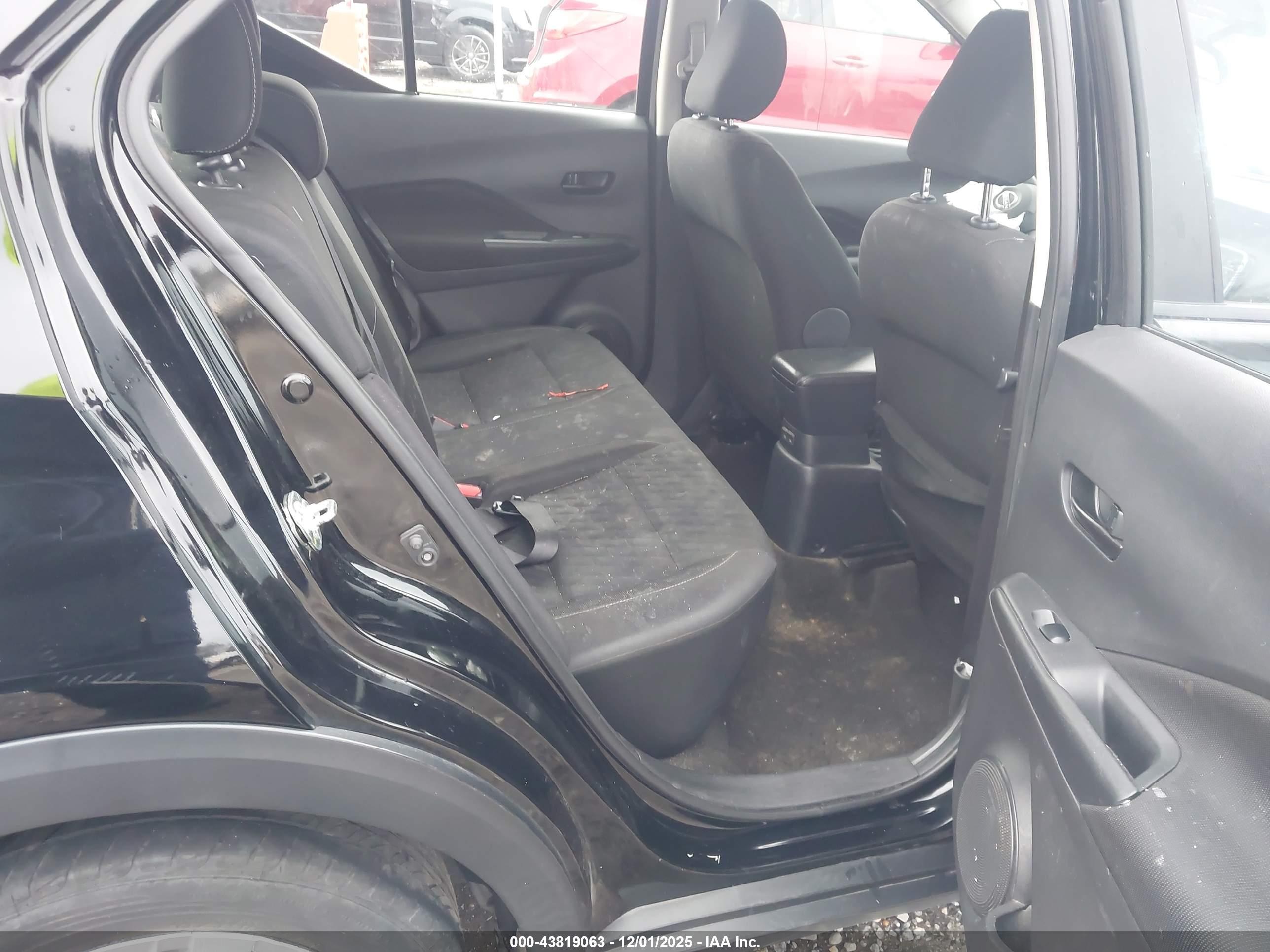 NISSAN KICKS image 8