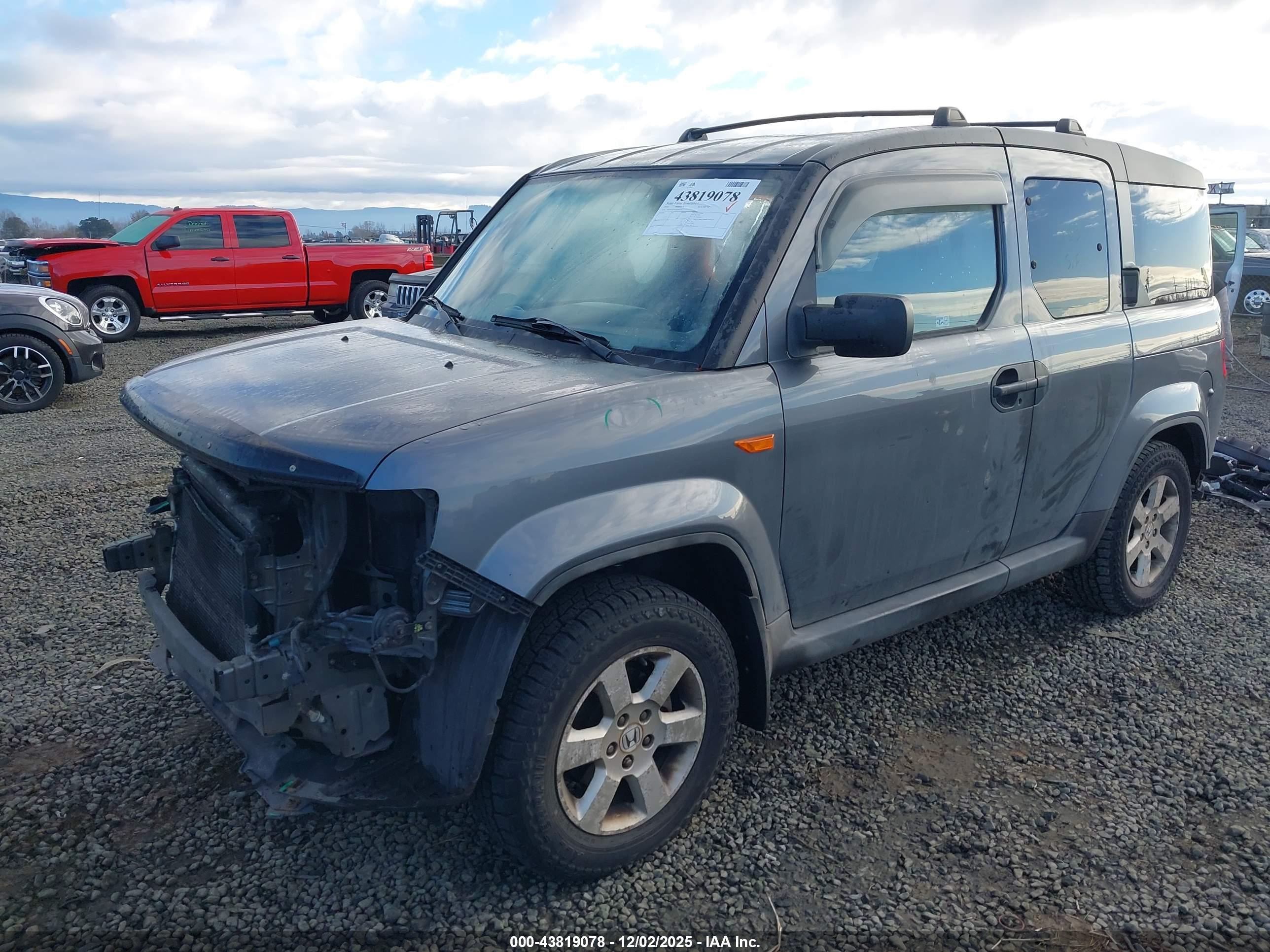 HONDA ELEMENT image 2