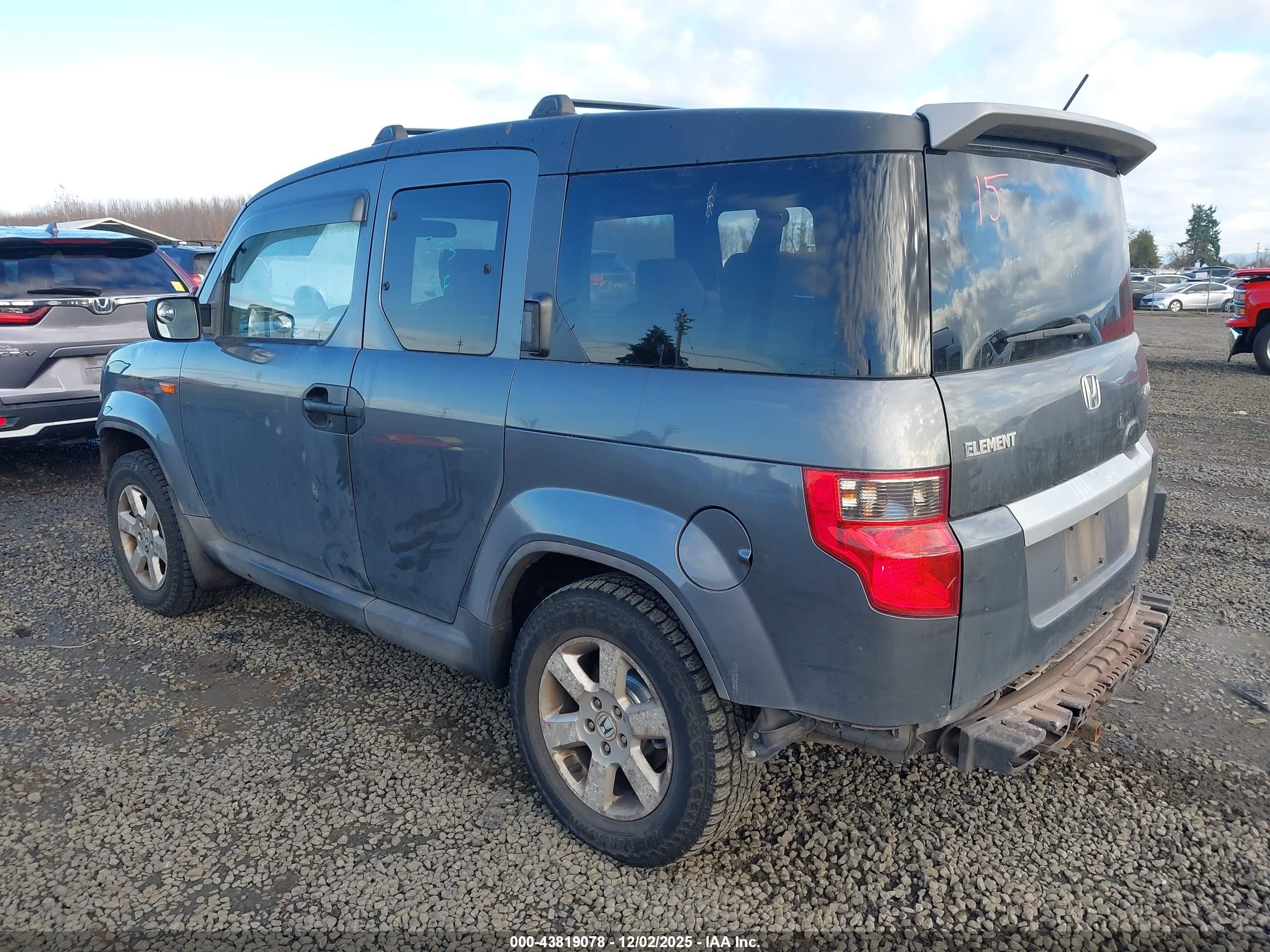 HONDA ELEMENT image 3