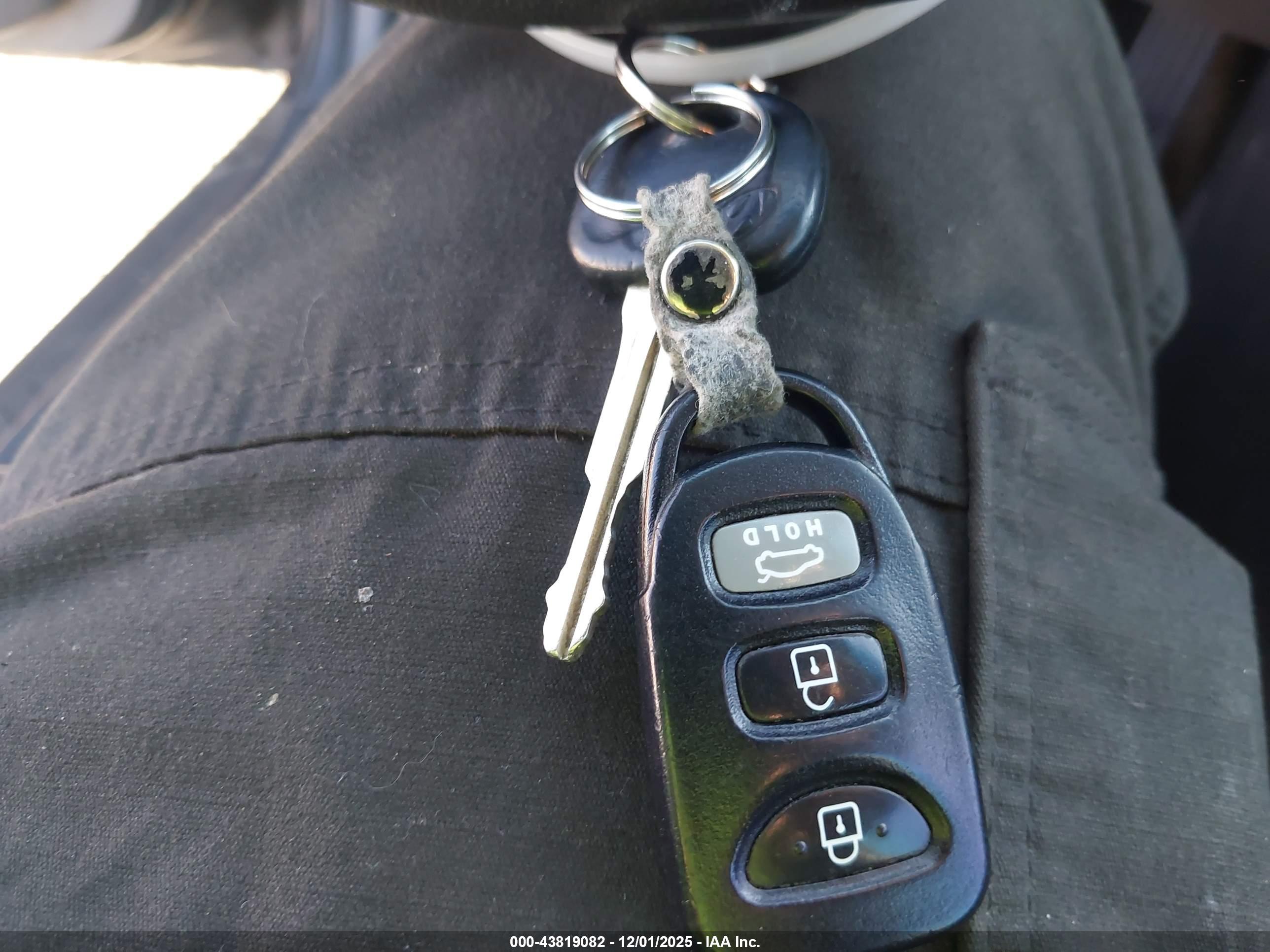 HYUNDAI ELANTRA image 11