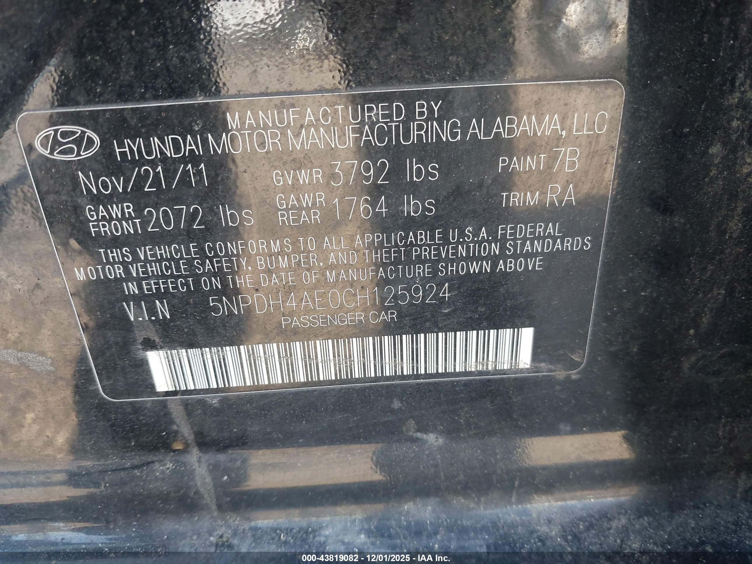 HYUNDAI ELANTRA image 9