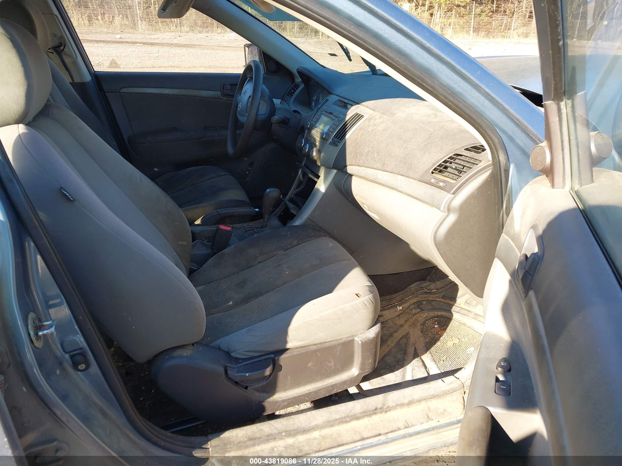HYUNDAI SONATA image 5