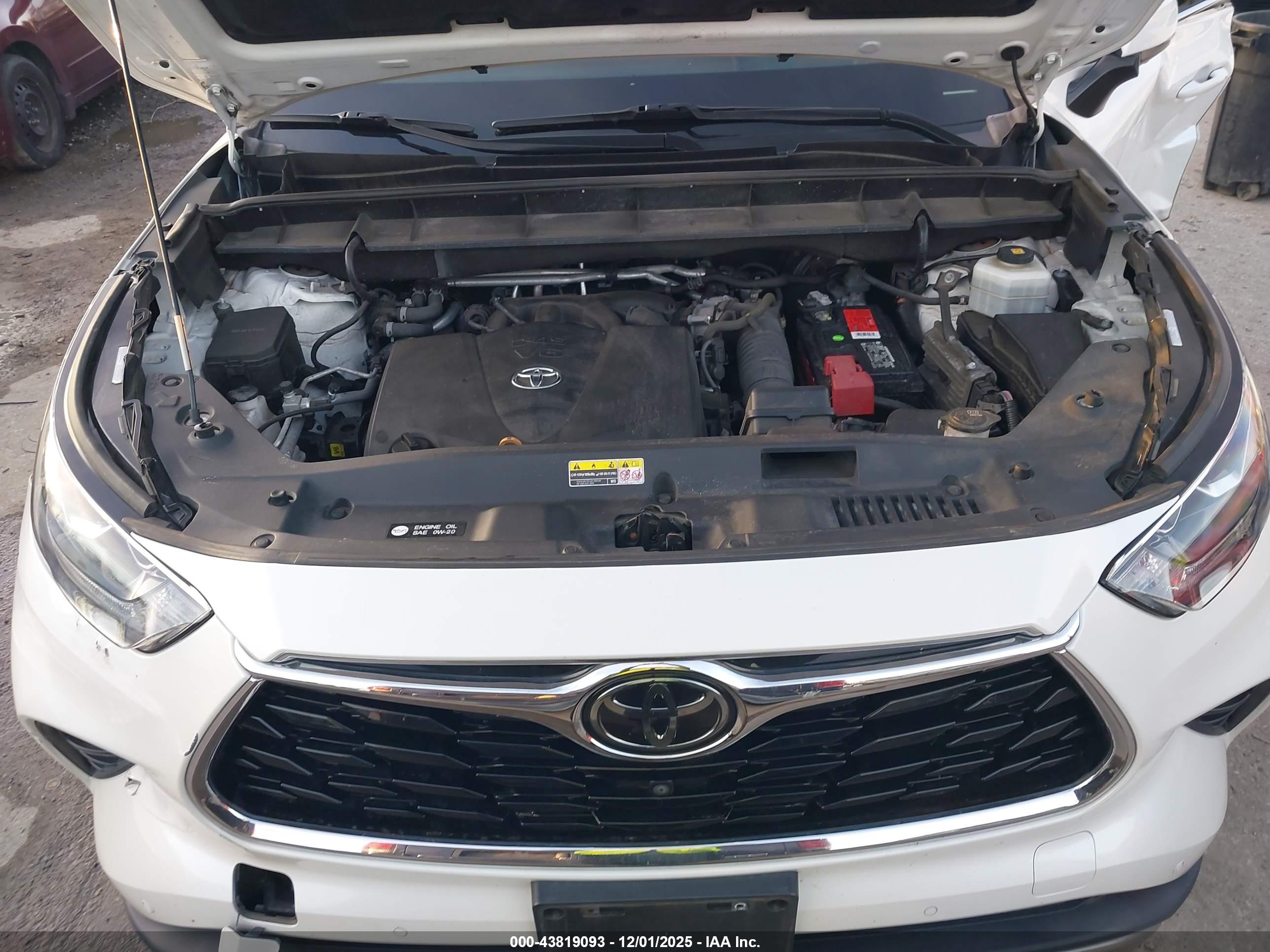 TOYOTA HIGHLANDER image 10