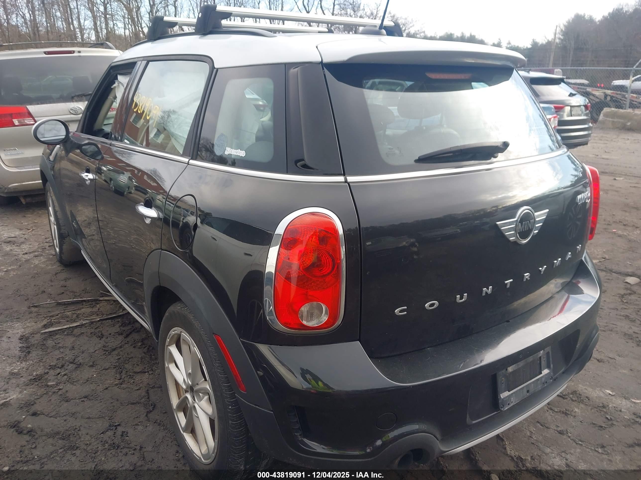 MINI COUNTRYMAN image 3