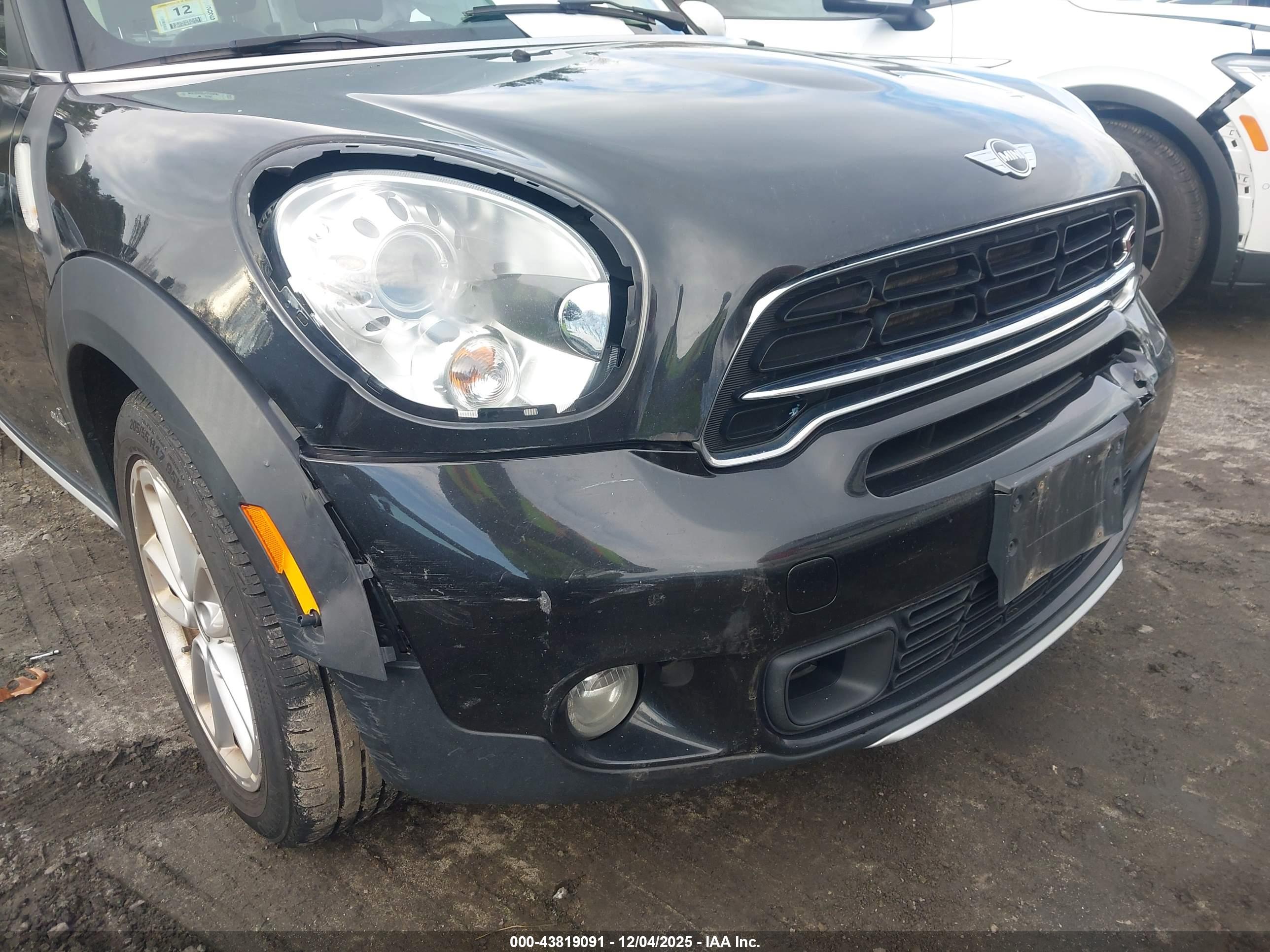 MINI COUNTRYMAN image 6