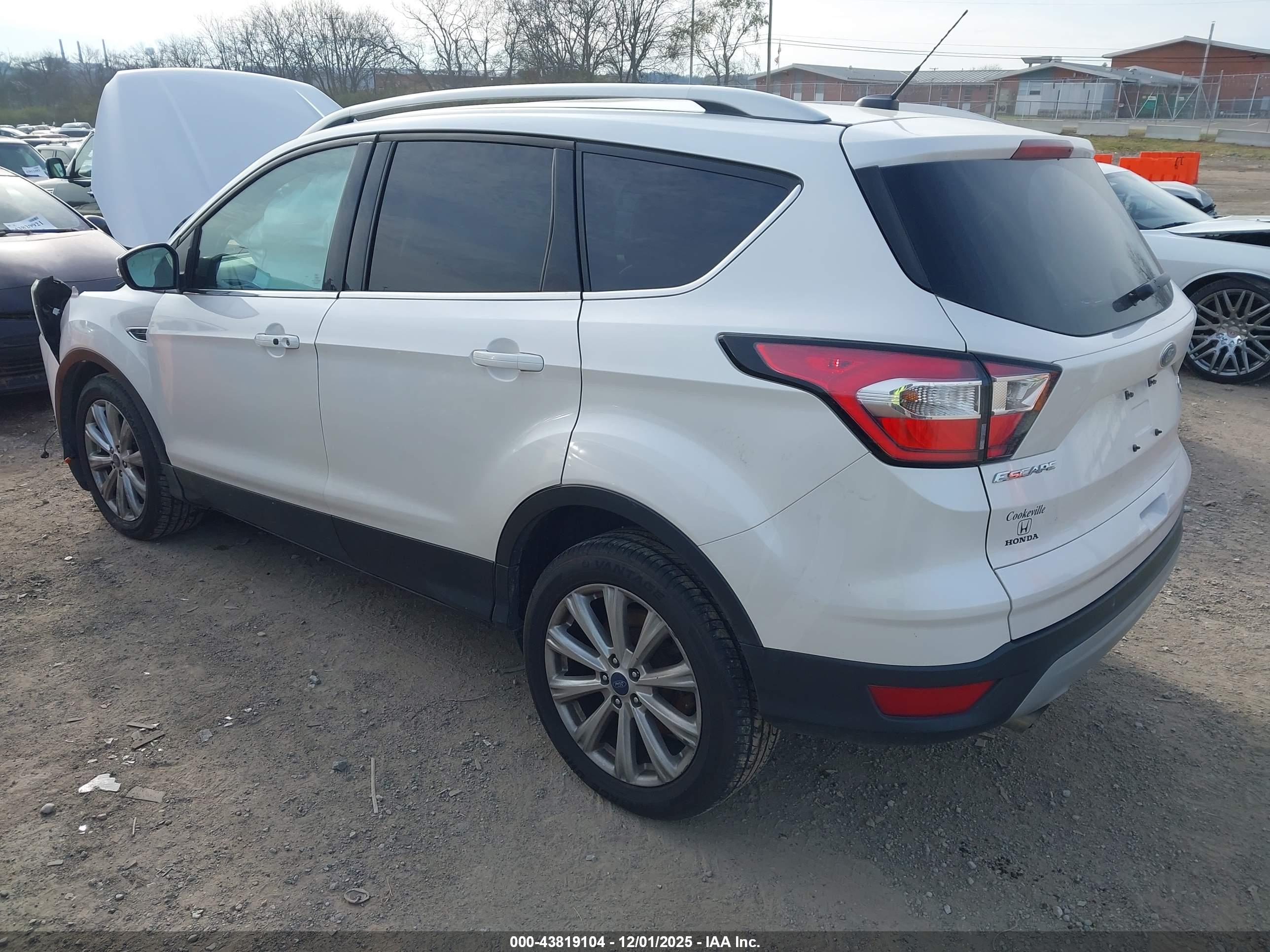 FORD ESCAPE image 3