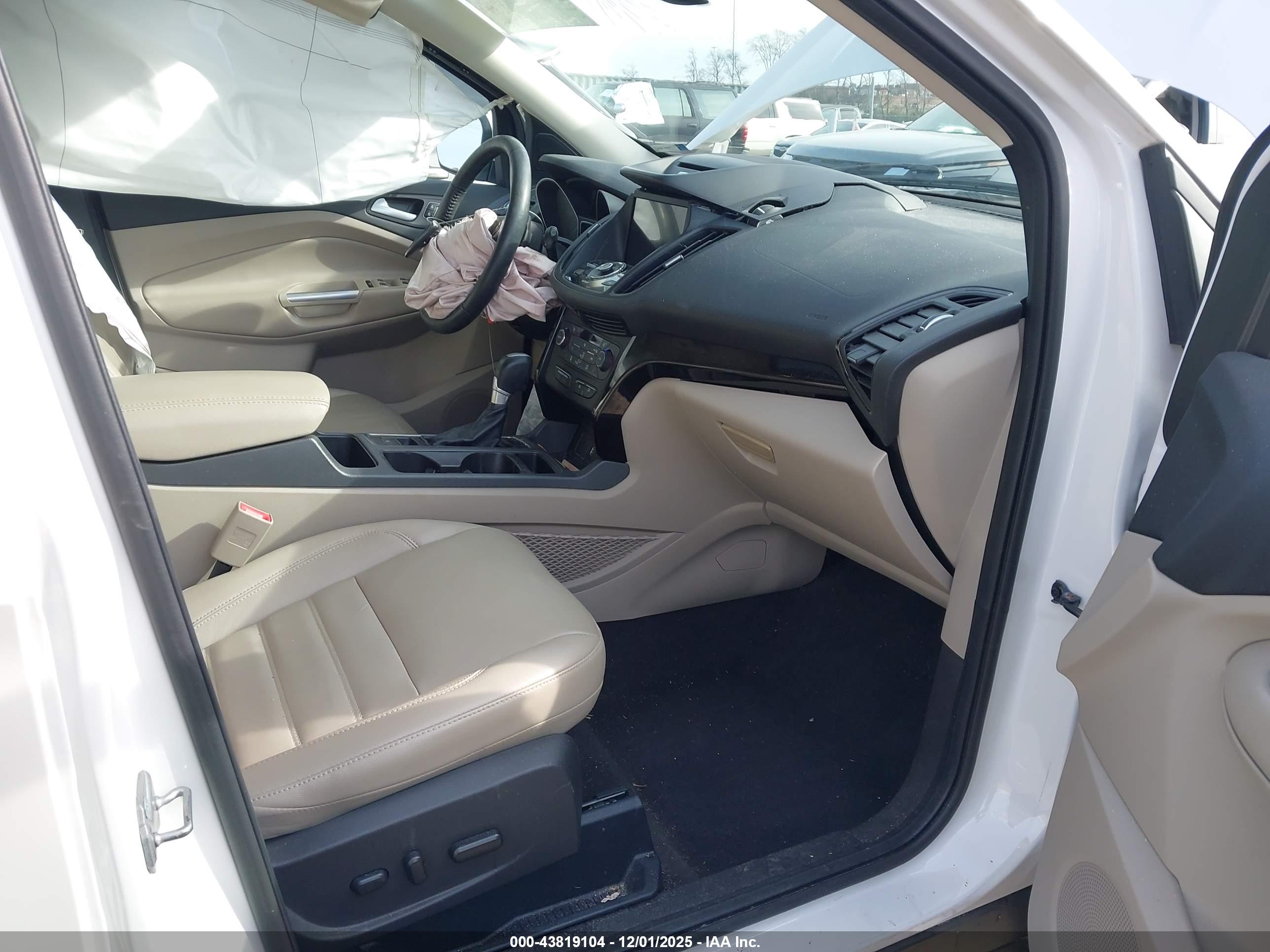 FORD ESCAPE image 5